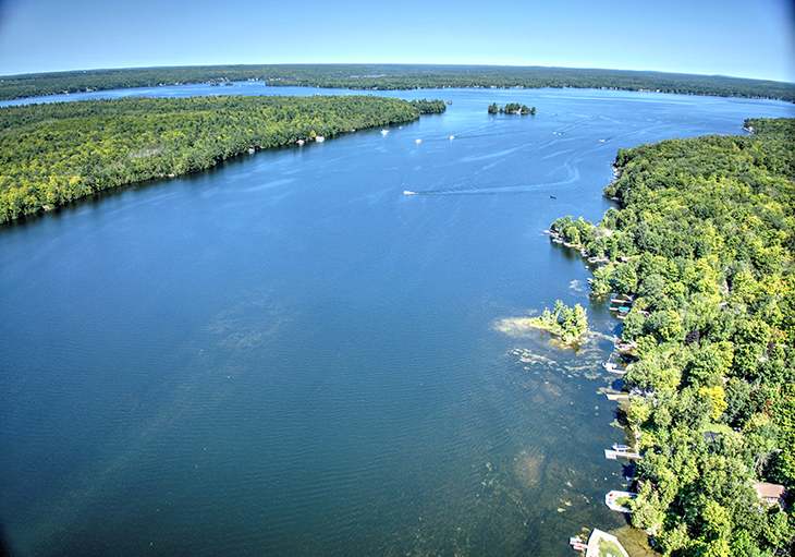 Boating & lakeside views on Pigeon & Sturgeon Lakes — Spend sunny days on the water with family or friends.