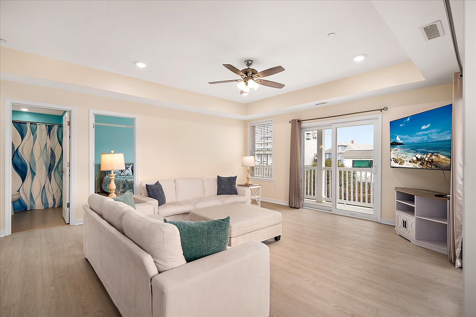 Oceanside Condo Steps from the Beach and Boardwalk | Photo 3