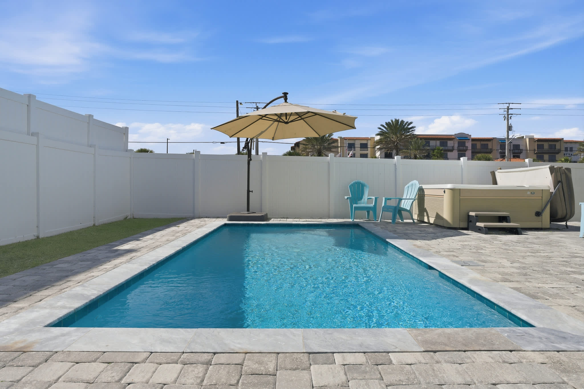 The Salty Blue l Pool l Walk to Beach — St. Augustine, FL — vacation rental