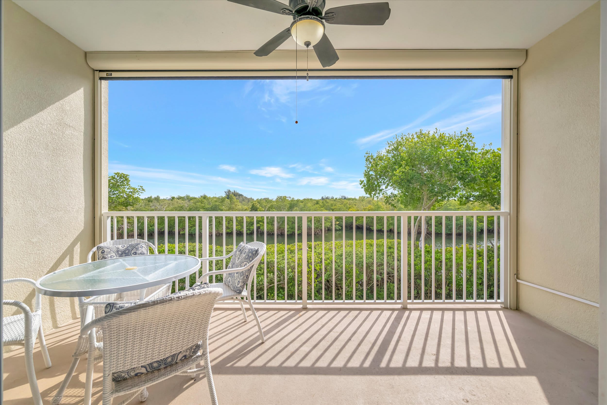 Sunrise Waterfront 2BR Townhome - Pool & Private Terraces β Ruskin, FL β vacation rental