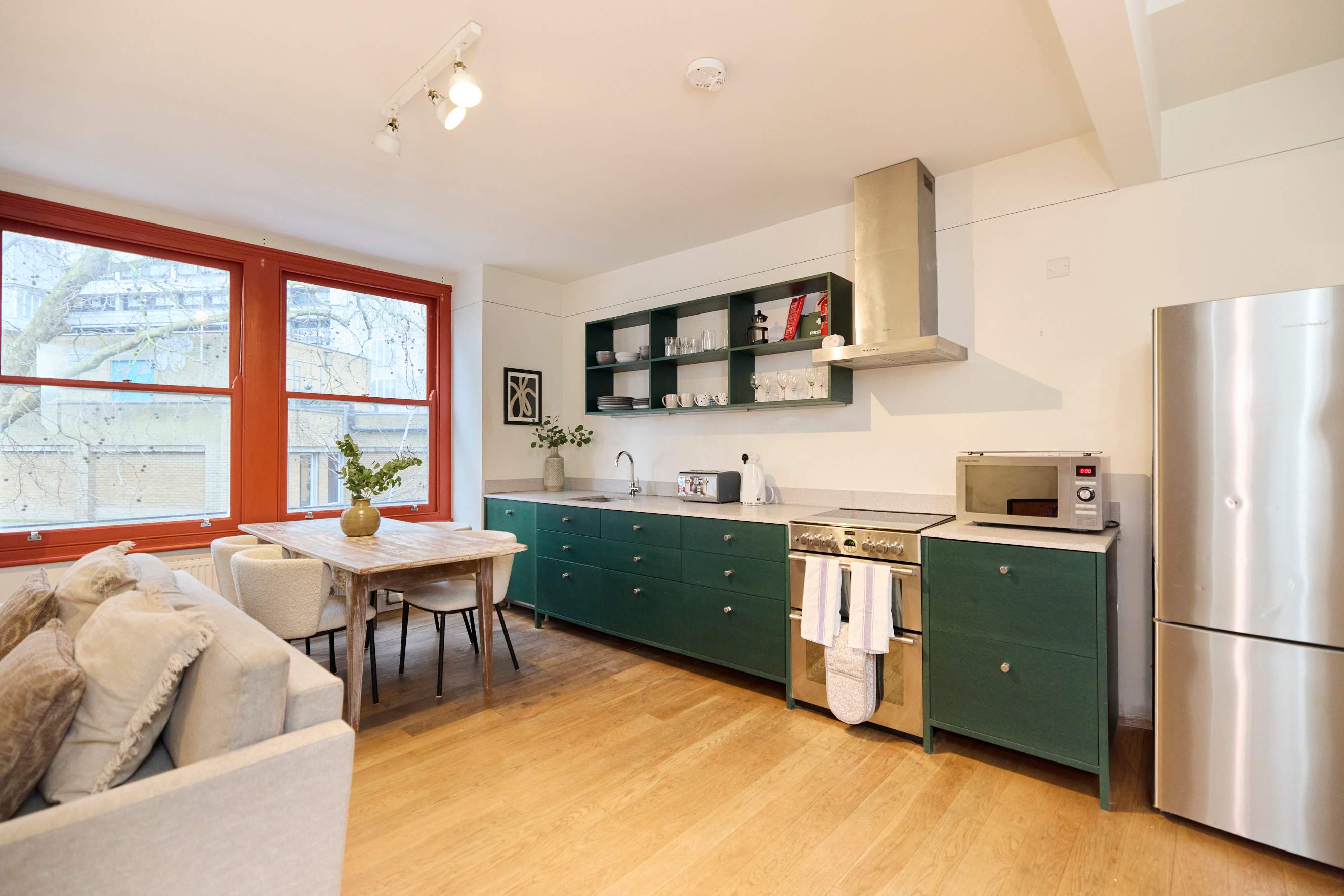 Above the Heath in Fleet Road 138 NW3 2QX - Property image 8 - VivreStays