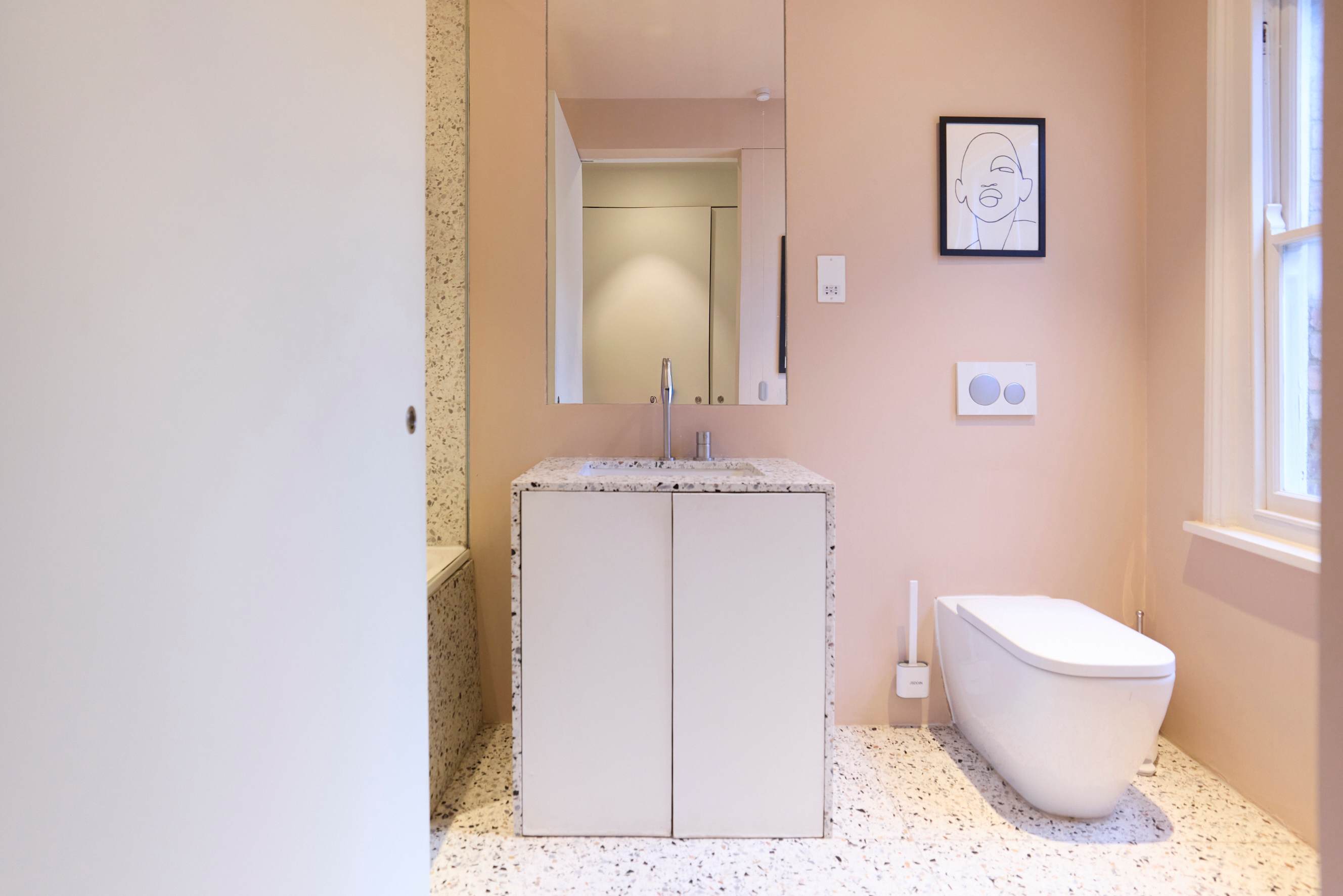 Above the Heath in Fleet Road 138 NW3 2QX - Property image 17 - VivreStays