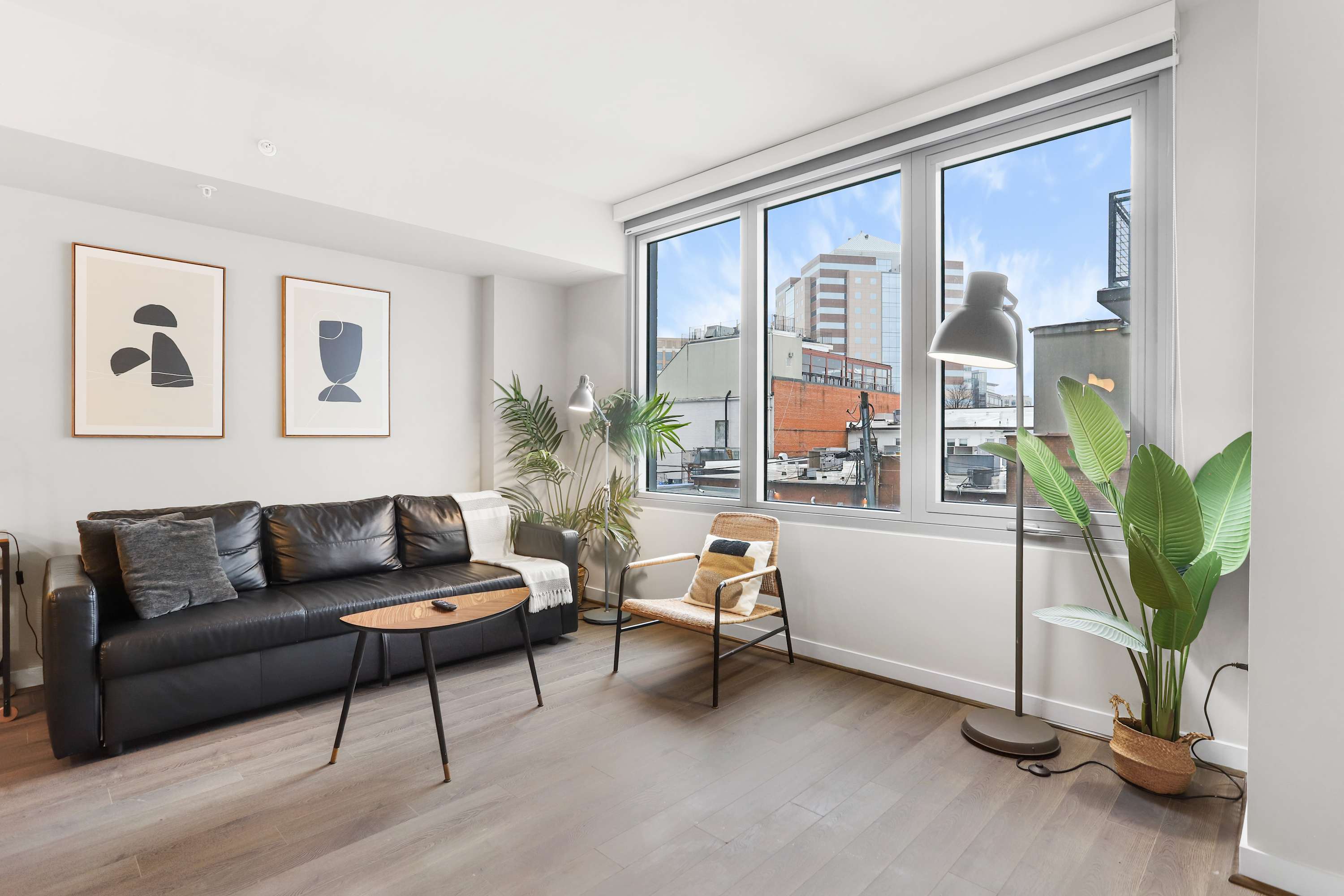 Prime Area | Spacious Apt Near Metro