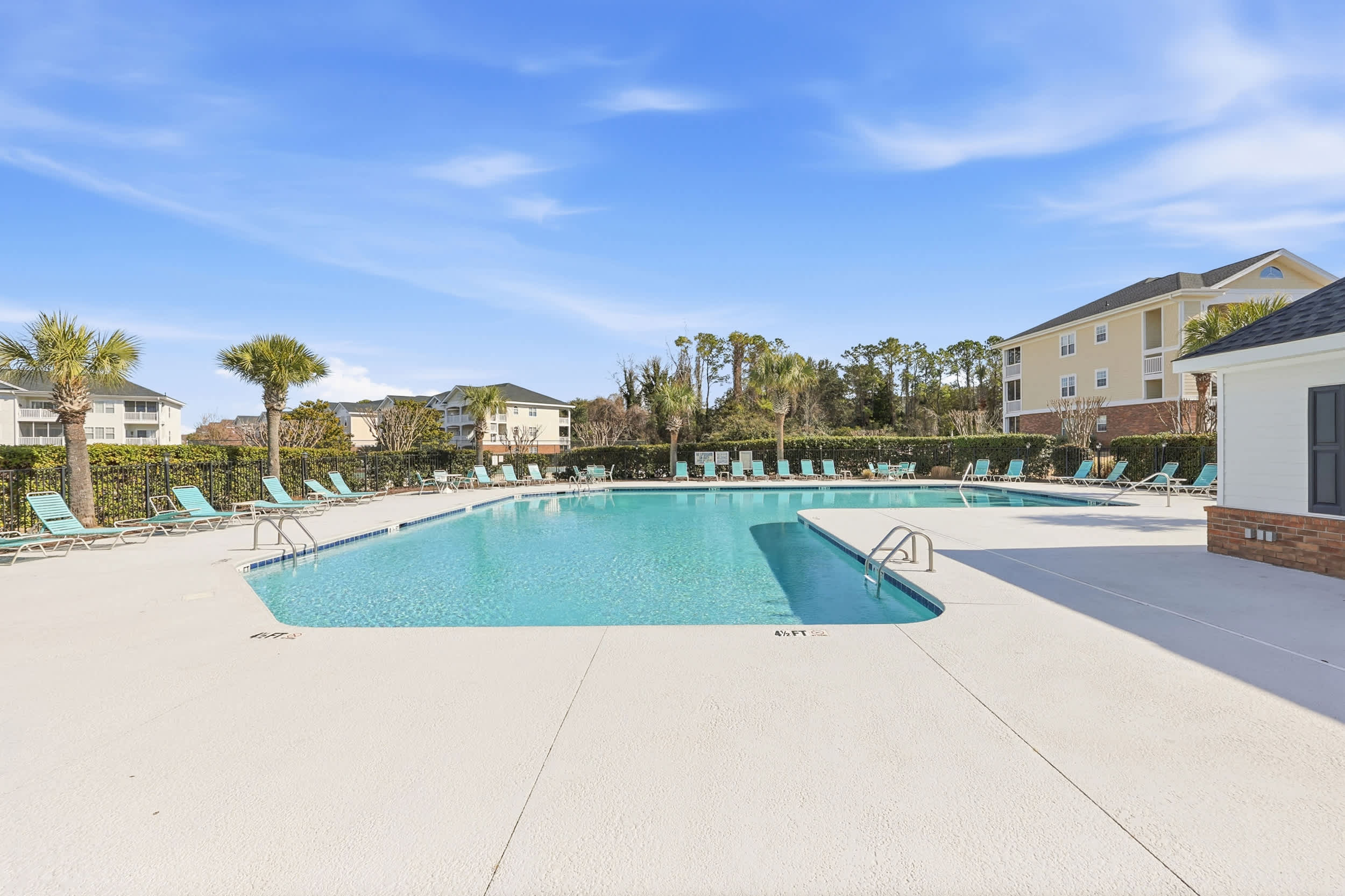 Tide N Tee Resort Condo w Mega Pool Near Beach