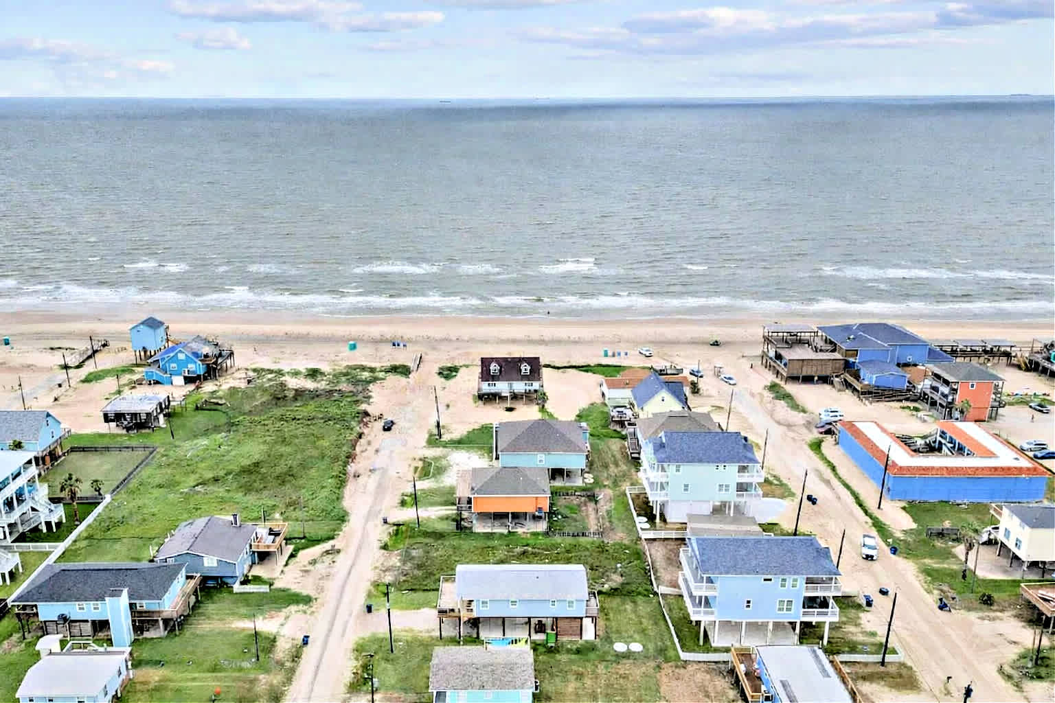 The Shoreline Social Front Row Beach Home Cheers | Photo 3