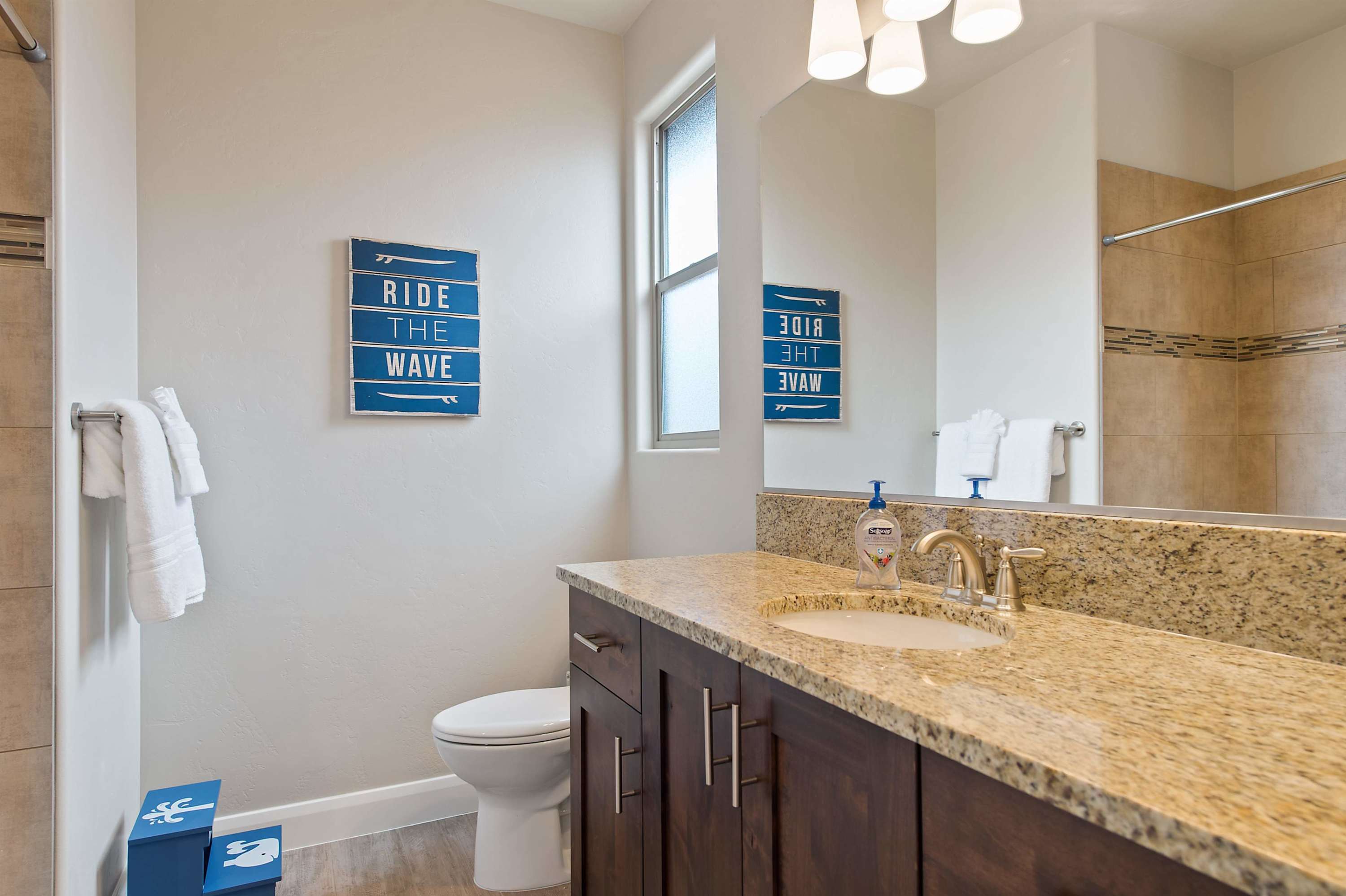 105 - Bathroom for bunk bedroom 5