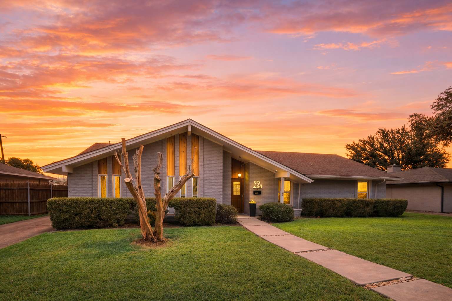 Fantastic Luxury 5BR Retreat with Hot Tub – Minutes from Downtown Dallas — Dallas, TX — vacation rental