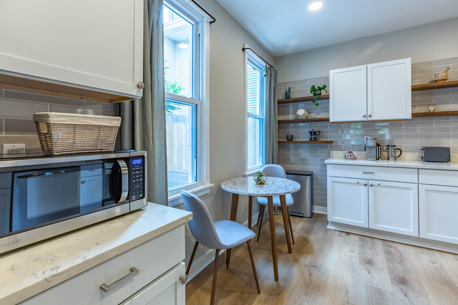 Hot Tub | 2 King Beds | Parking | Family Friendly - Foto 25