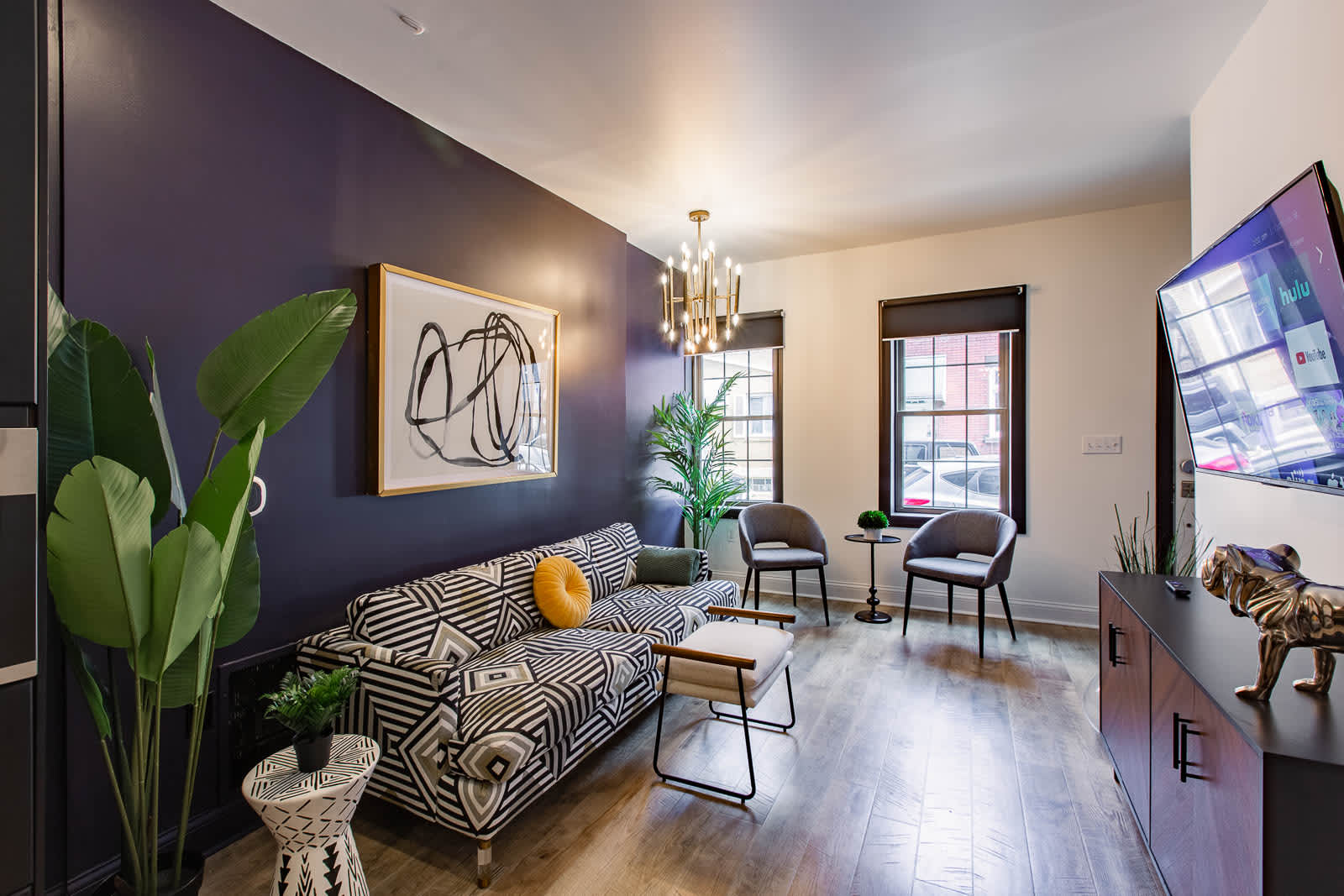 King Bed | Free Parking | BBQ | Fire pit | Arcade