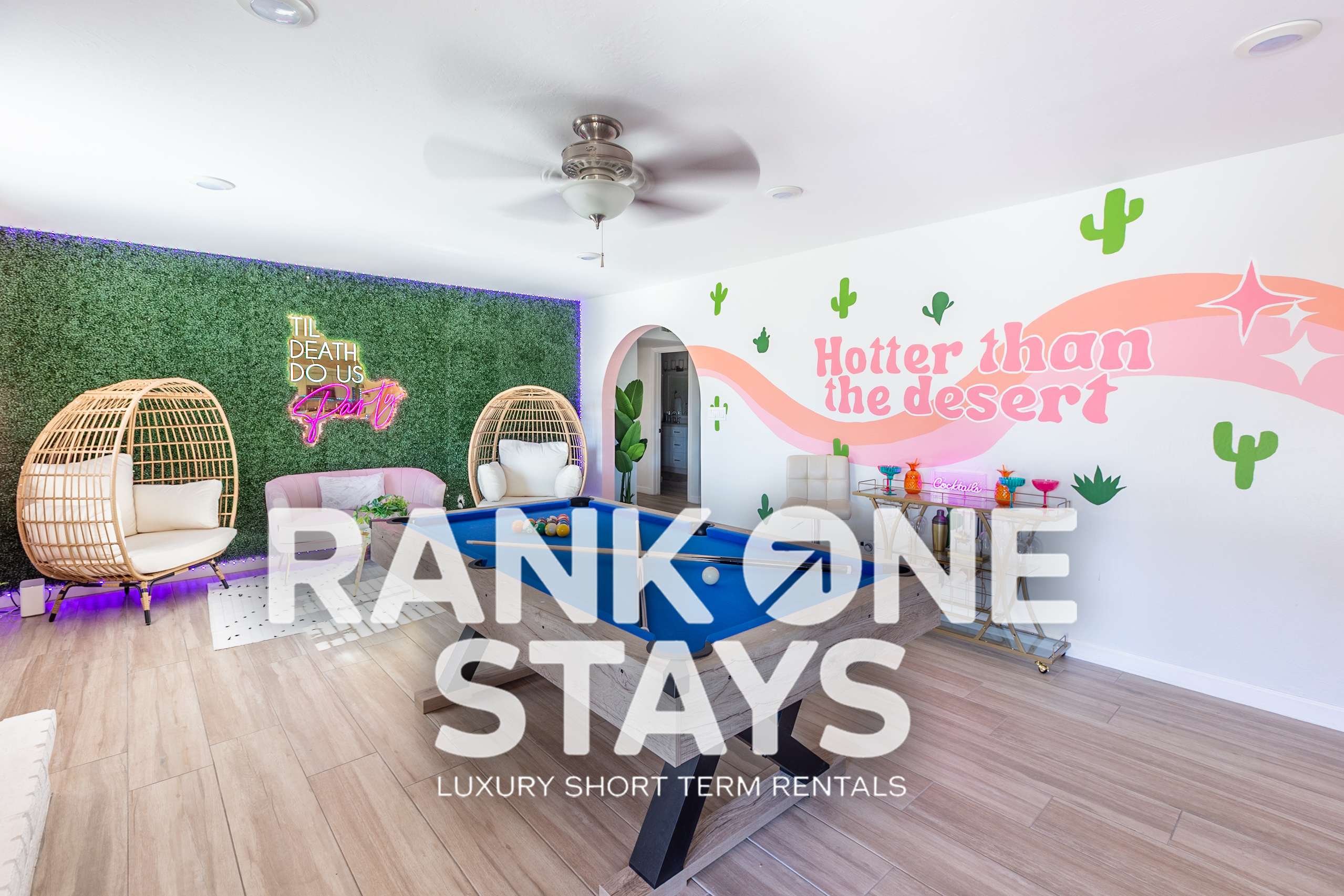 Mini Golf | Themed | King Bed | RV Parking