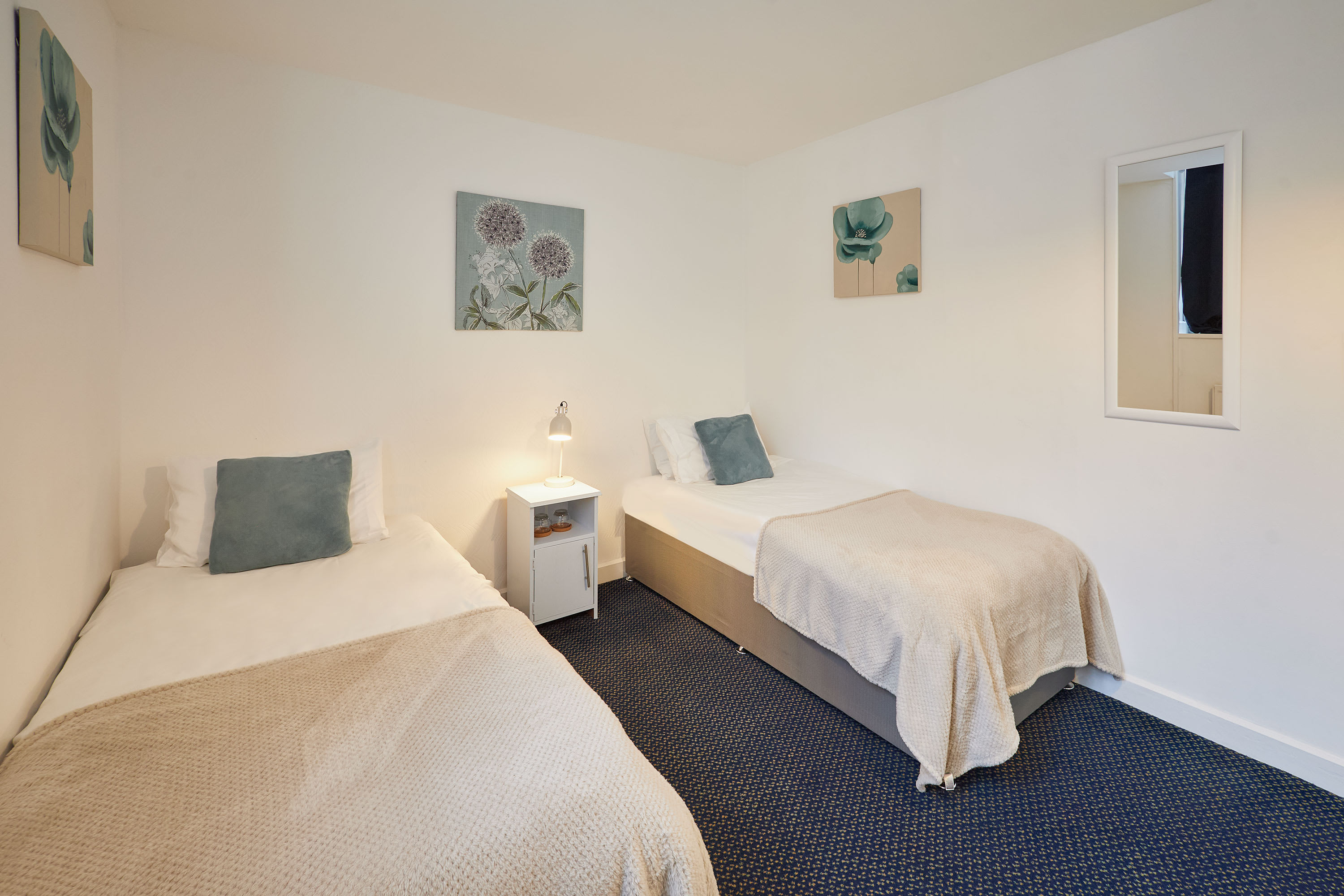 Saltburn House Hotel Twin Rooms 4 in Marine Parade 24 TS12 1EH - Property image 3 - VivreStays