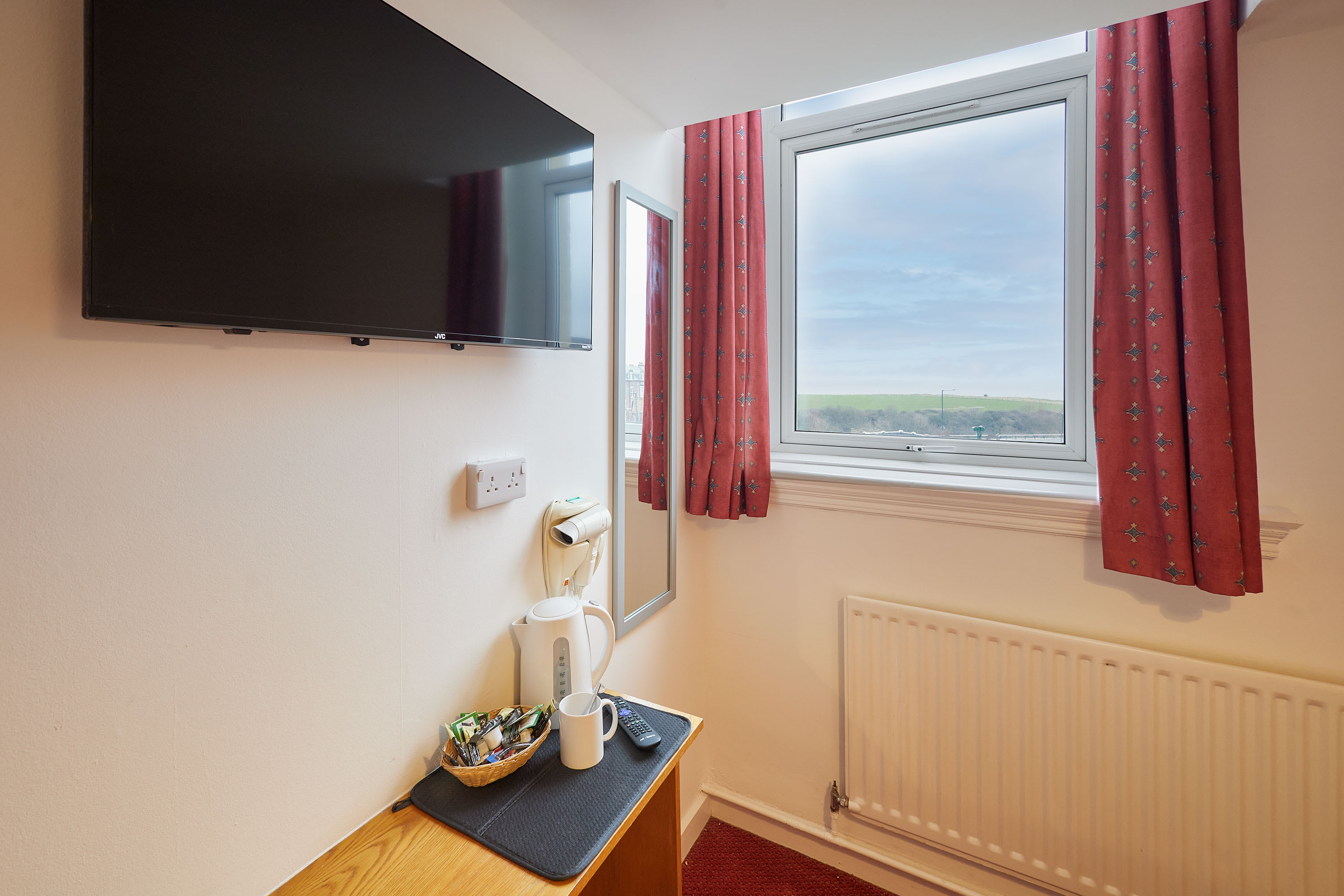 Saltburn House Hotel Single Room 4 in Marine Parade 24 TS12 1EH - Property image 2 - VivreStays
