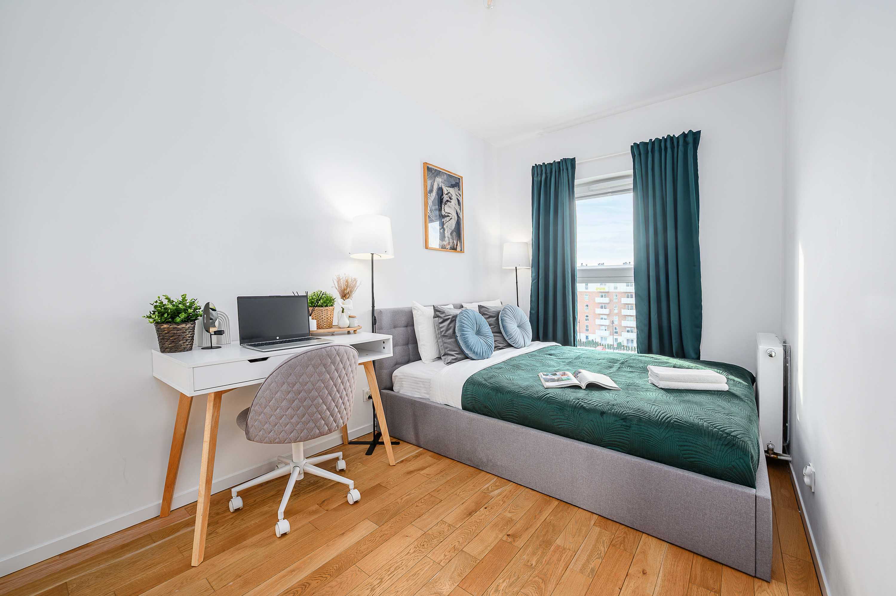 Lumina stylish 3-rooms apart with balcony