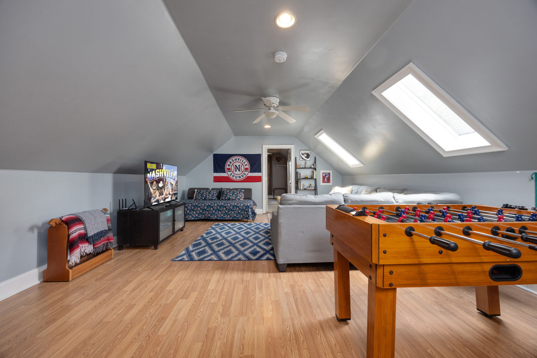 7th Heaven | Germantown | Game Rm + Yard |Sleep 10