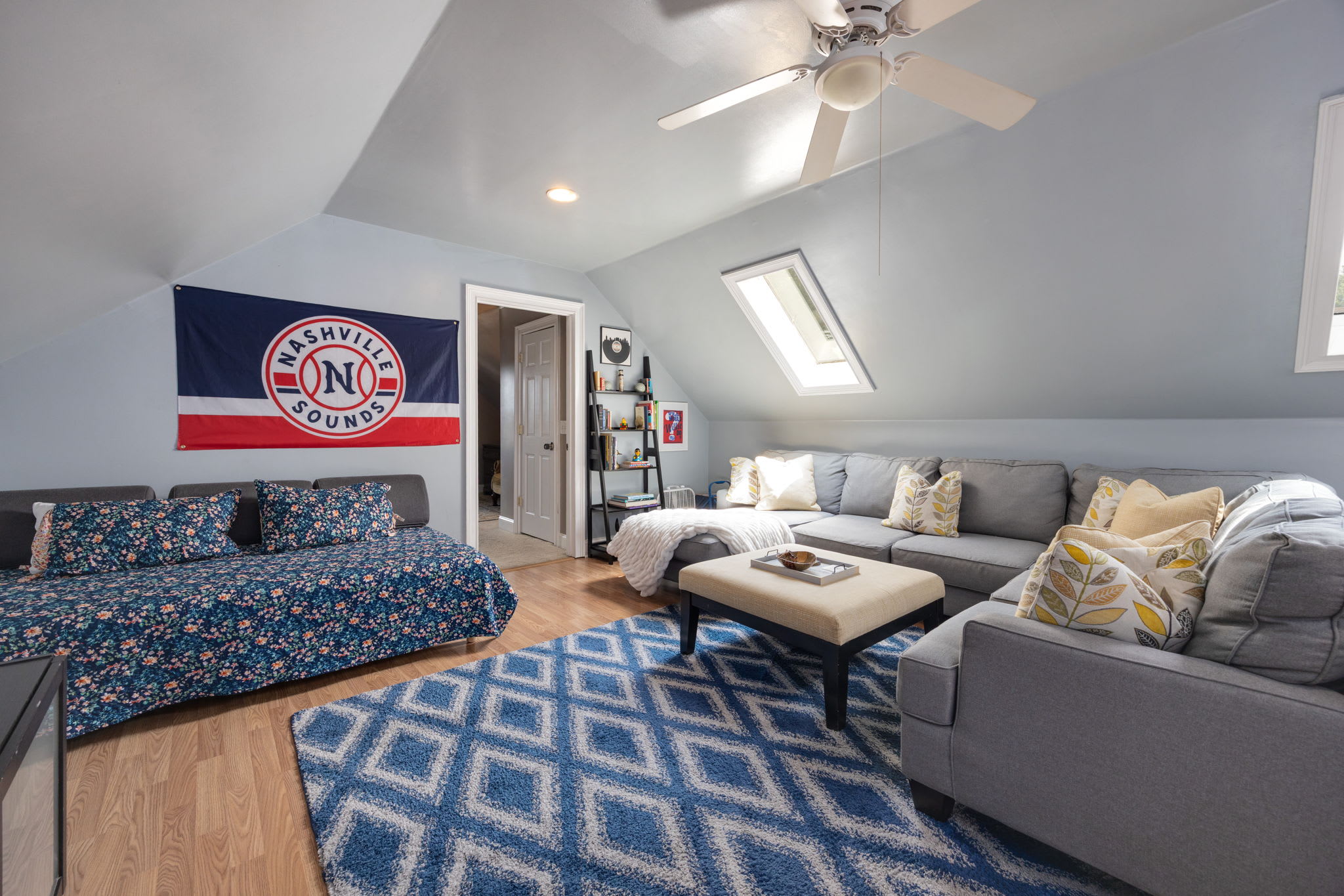 Group House for 10 | Foosball, Fire Pit & 3 Baths - Picture 29