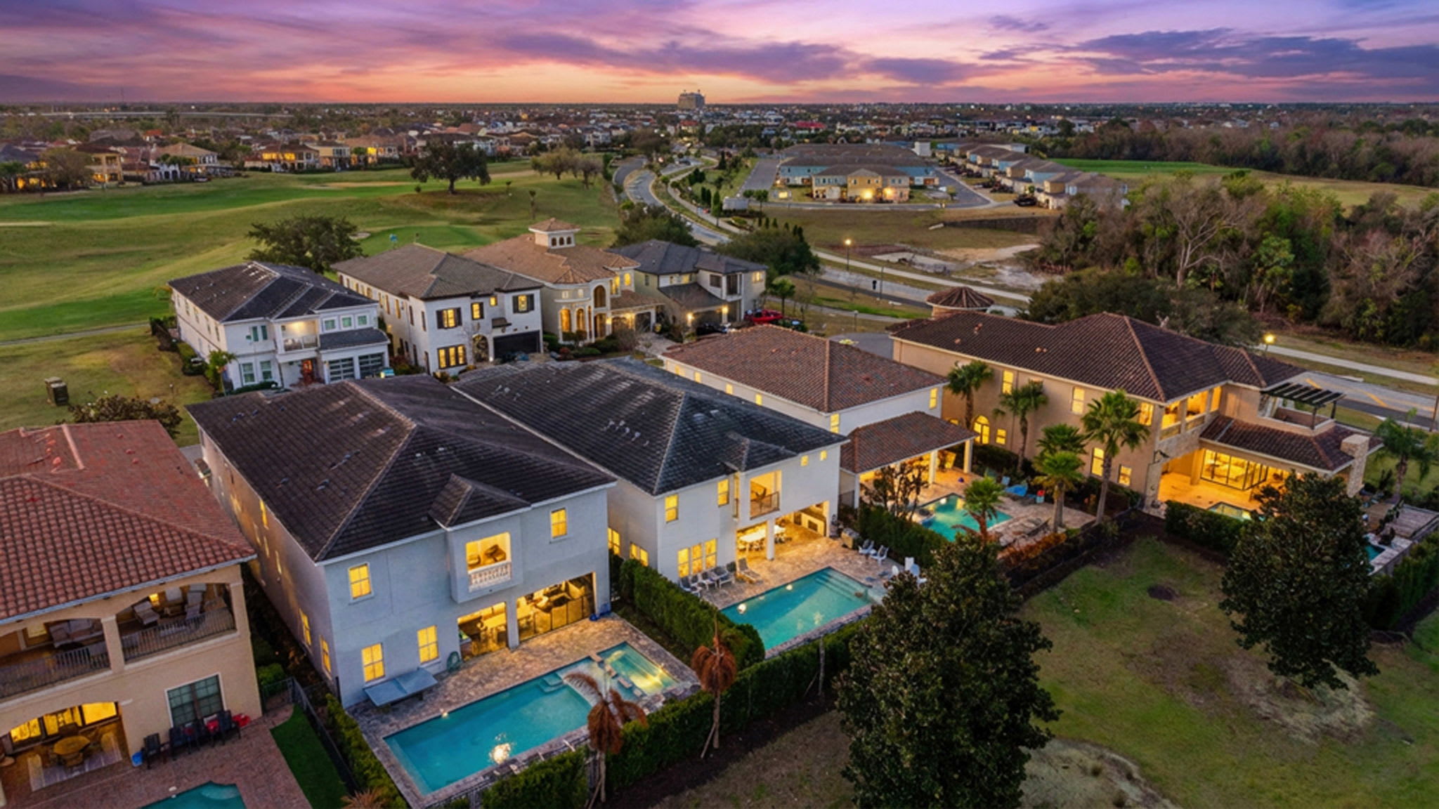 Happiest Home on Earth - Custom Pirate & Nature Bunks, 8 King Suites, Theater & Pool 3