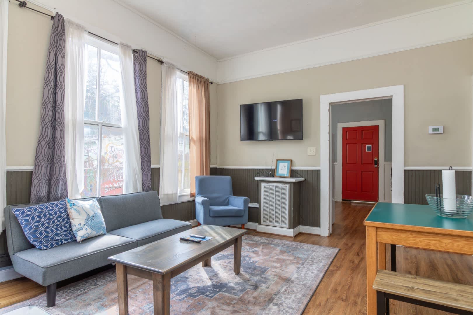 Cozy Downtown Back Unit - The Sunny Southern Manse - Columbus, GA