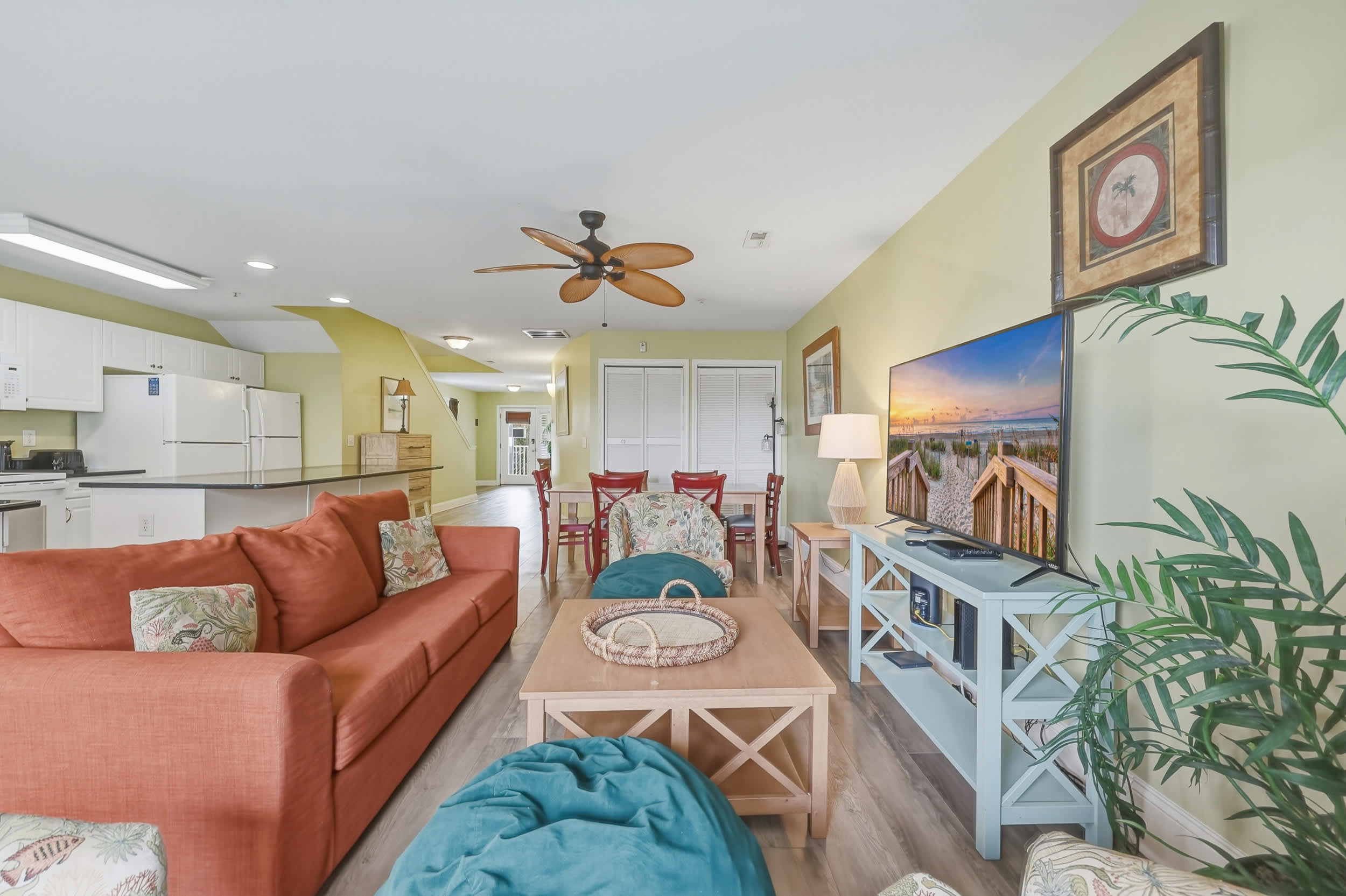 Tropical Tide Large Group Beach Retreat Sleeps 24