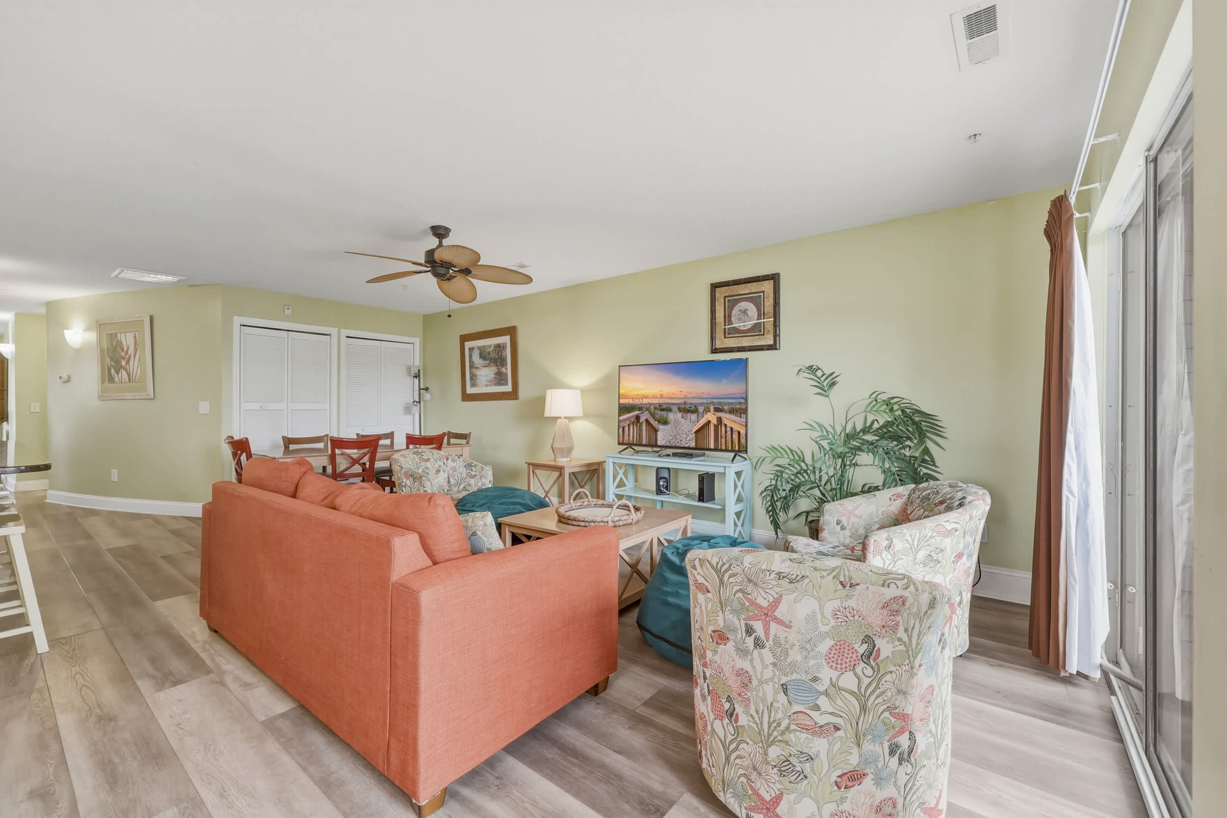 Tropical Tide Large Group Beach Retreat Sleeps 24