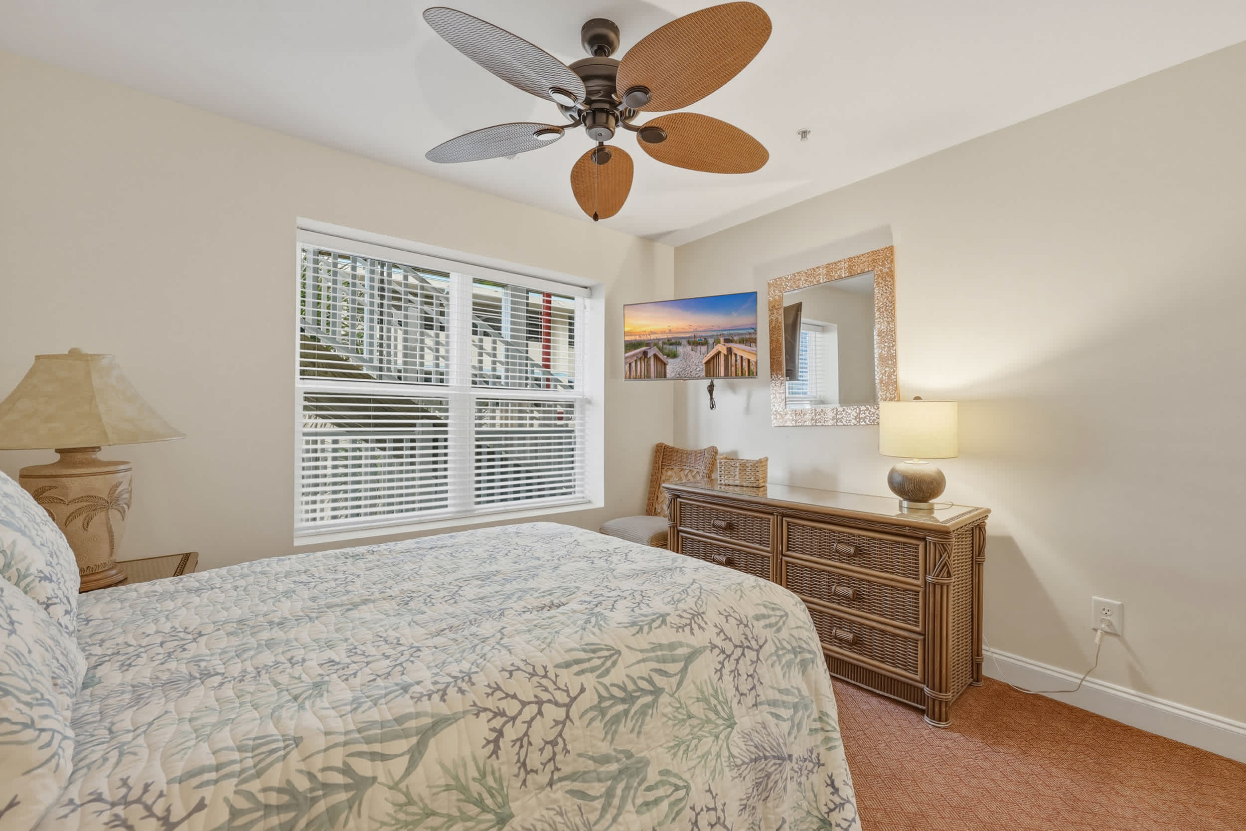 Tropical Tide Large Group Beach Retreat Sleeps 24