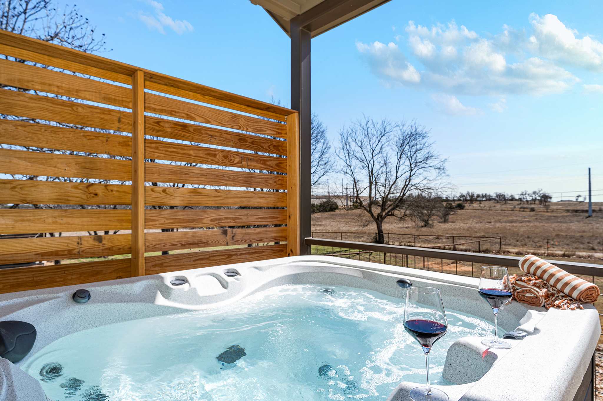 Axis Haus, Pet friendly, Hot tub, Game Room! — Fredericksburg, TX — vacation rental