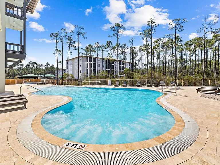 Paradise At Pinewood 2