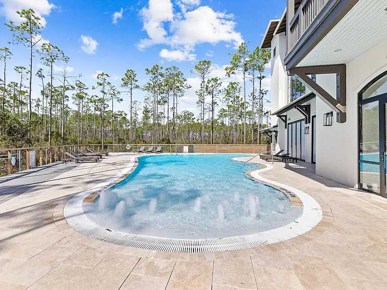 Paradise At Pinewood 15