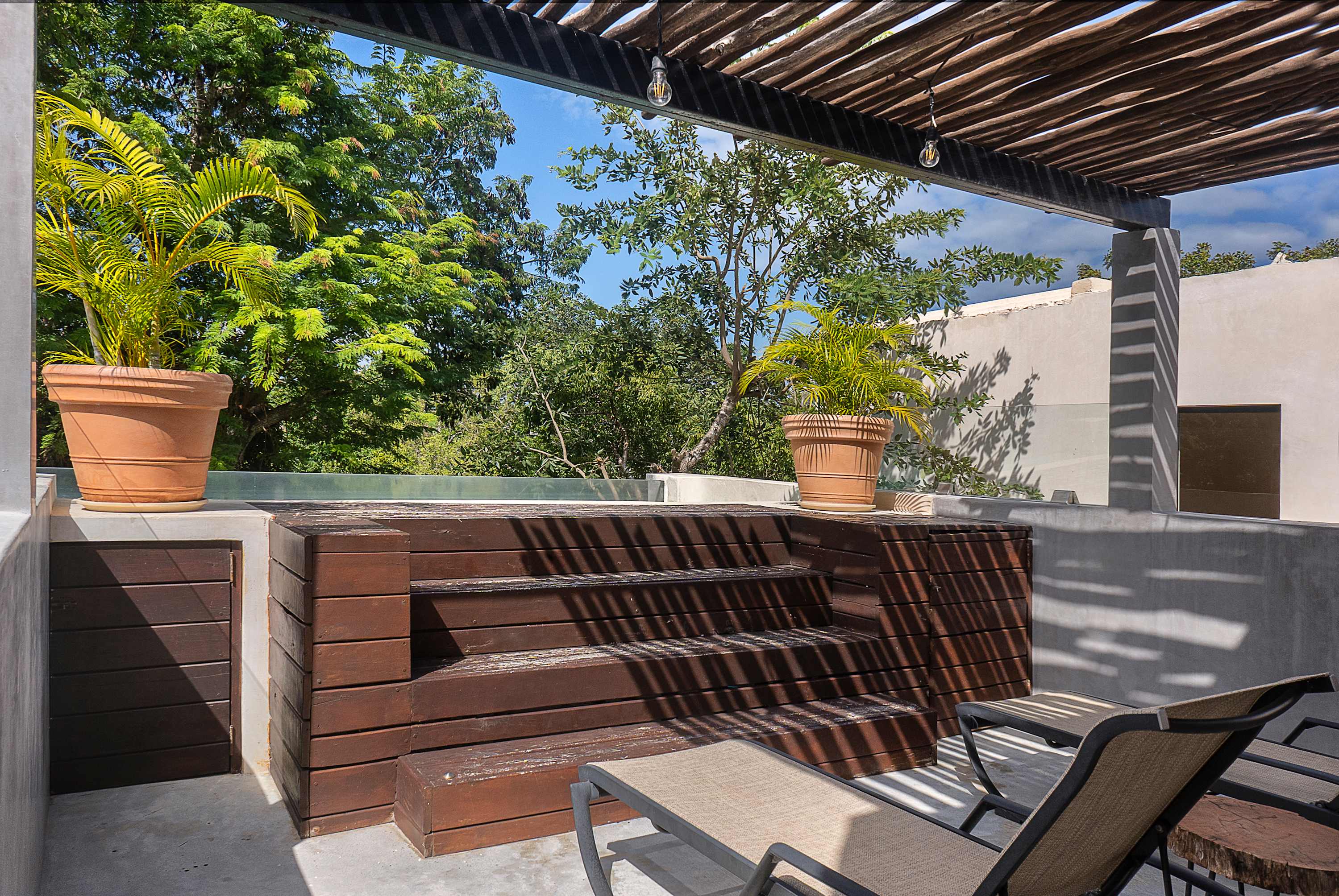 Private rooftop dipping pool, with sun loungers