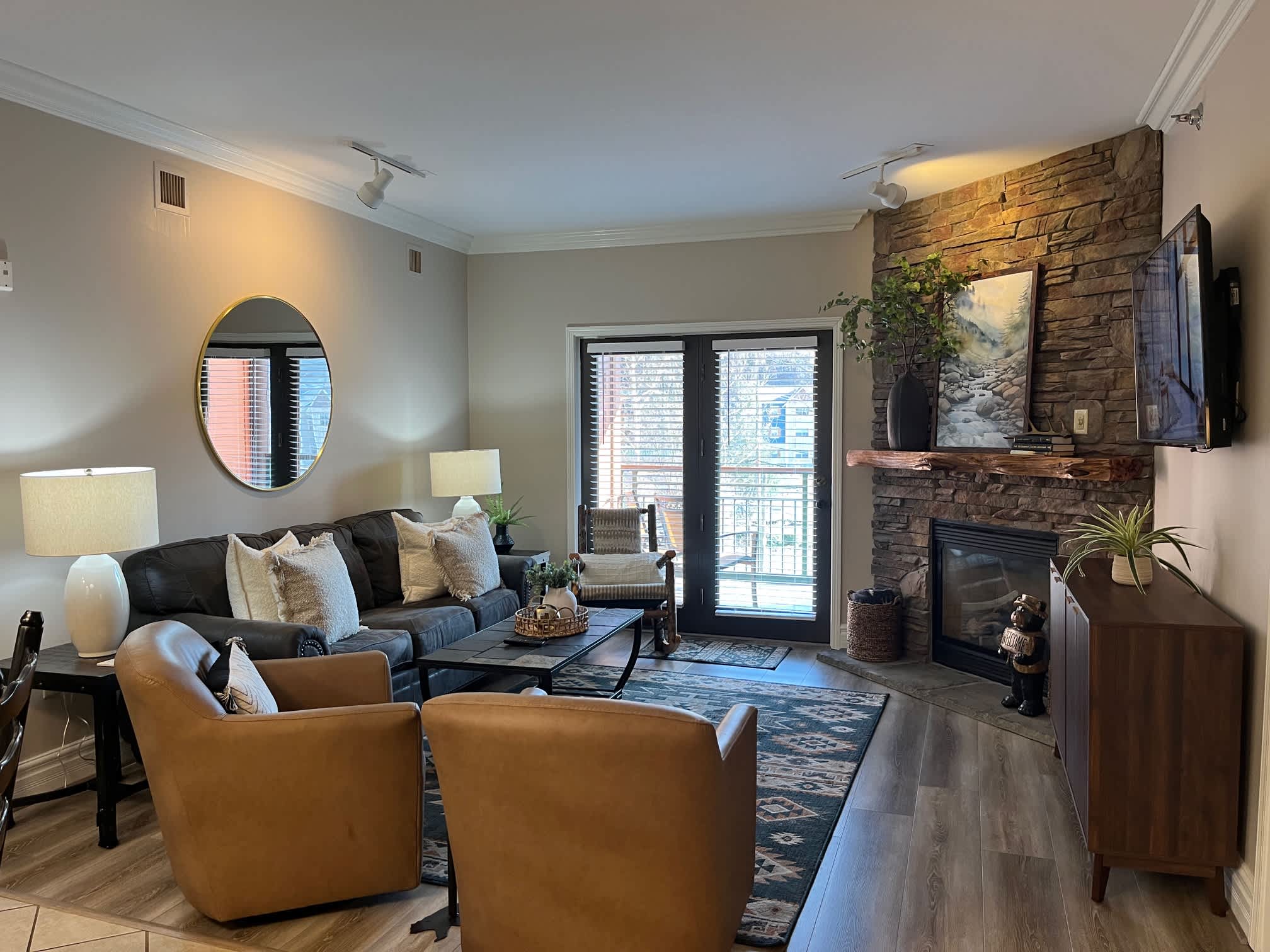 Downtown Gatlinburg Retreat, Gym, Fireplace, Balcony โ Gatlinburg, TN โ vacation rental