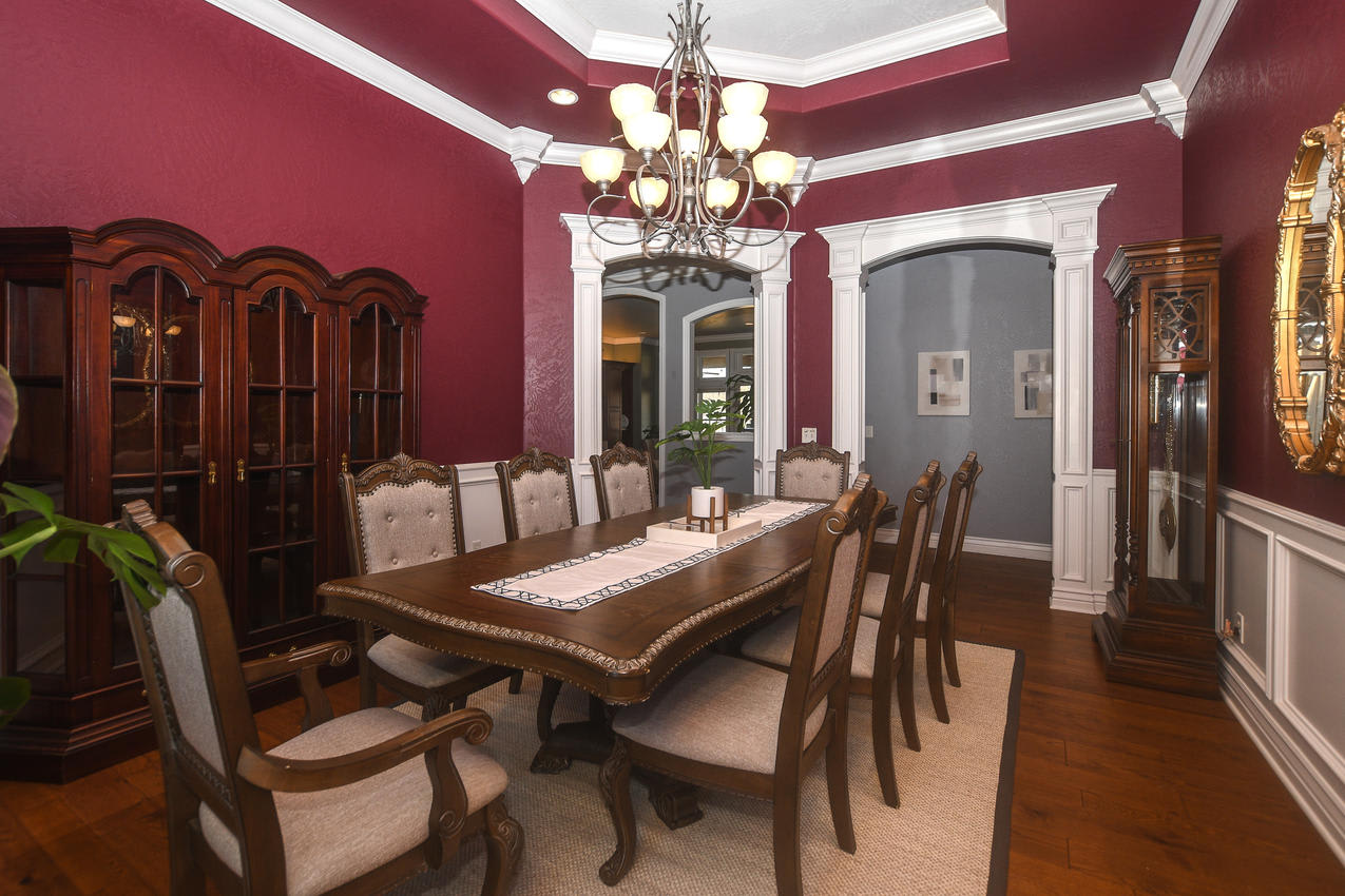 Formal Dining