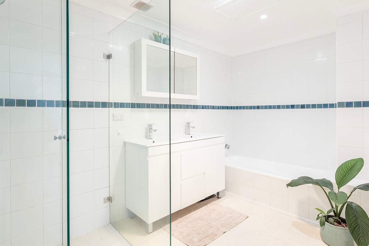 Bondi Beach Retreat with Private Terrace & Garden