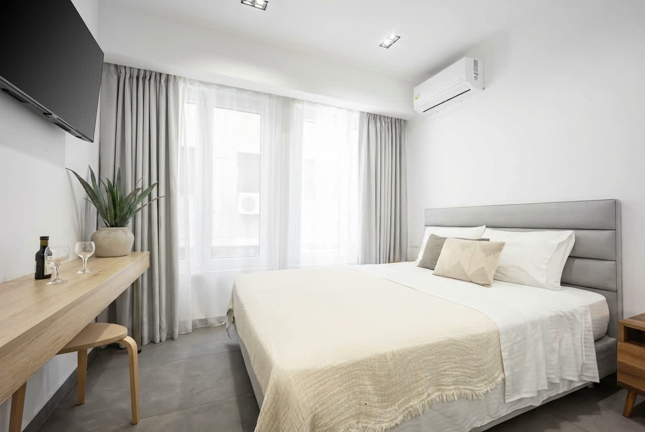 Stylish Studio | Syntagma-Ermou | Worn Entrance — Athens, Athens — vacation rental