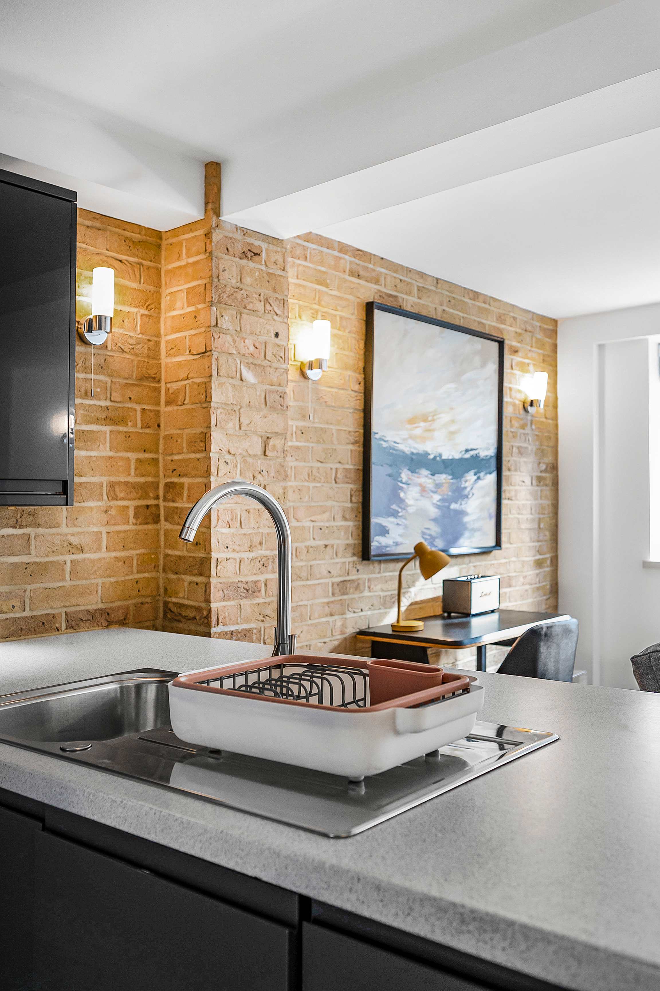Bright 1-Bed Soho Flat - Sleeps 4 - Workspace in Bateman Street, 3 W1D - Property image 11 - VivreStays