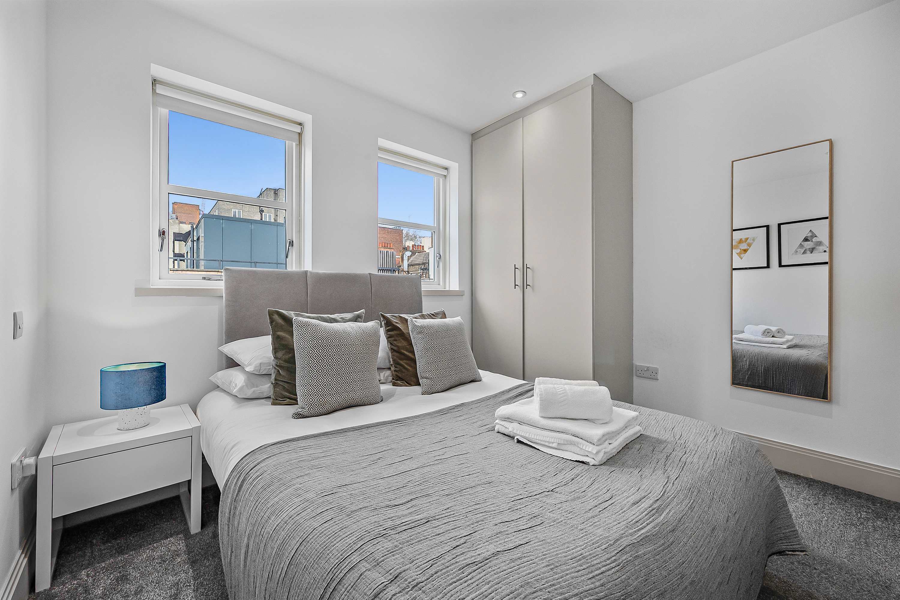 Bright 1-Bed Soho Flat - Sleeps 4 - Workspace in Bateman Street, 3 W1D - Property image 6 - VivreStays