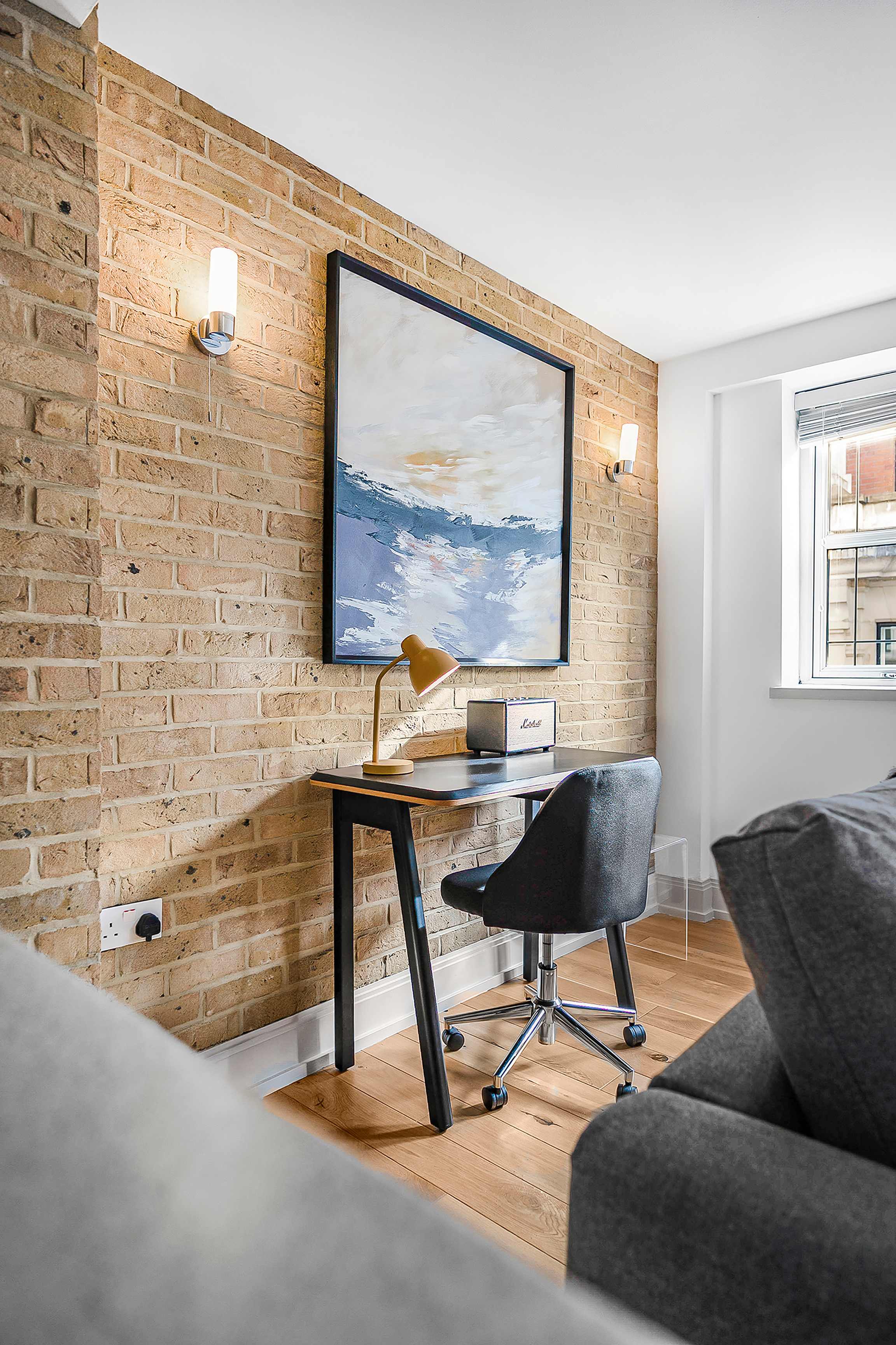 Bright 1-Bed Soho Flat - Sleeps 4 - Workspace in Bateman Street, 3 W1D - Property image 8 - VivreStays