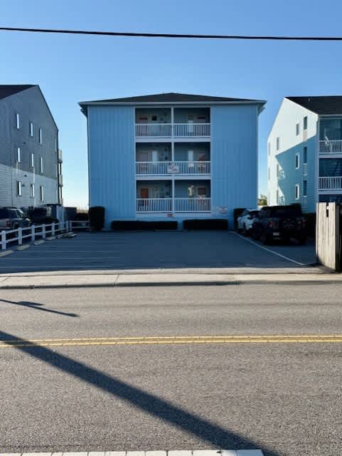 Oceanfront 3BR in Ocean Drive with Pool