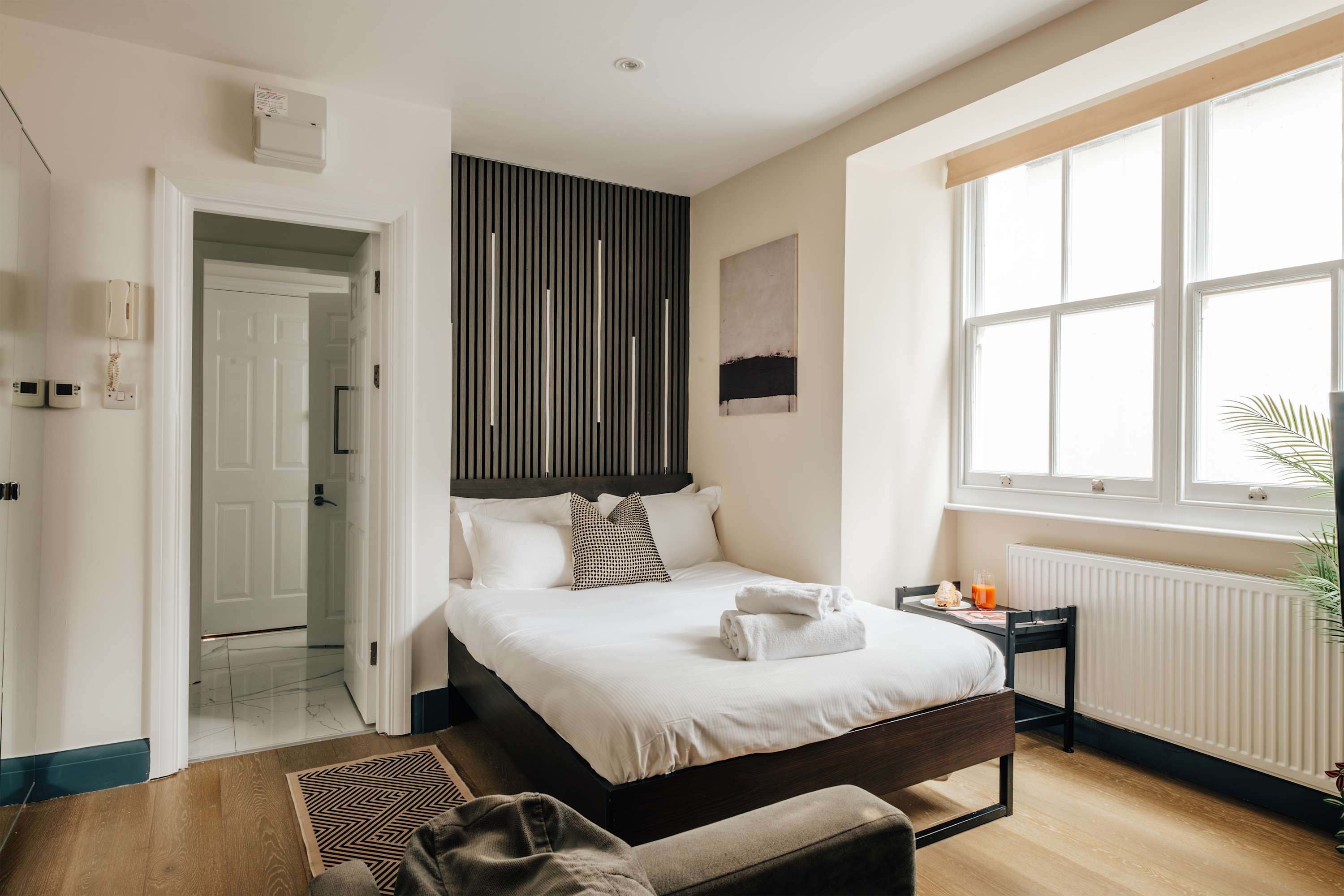 Luxury Studio near Harrods & Knightsbridge in Beaufort Gardens 36 SW3 1PW - Property image 3 - VivreStays