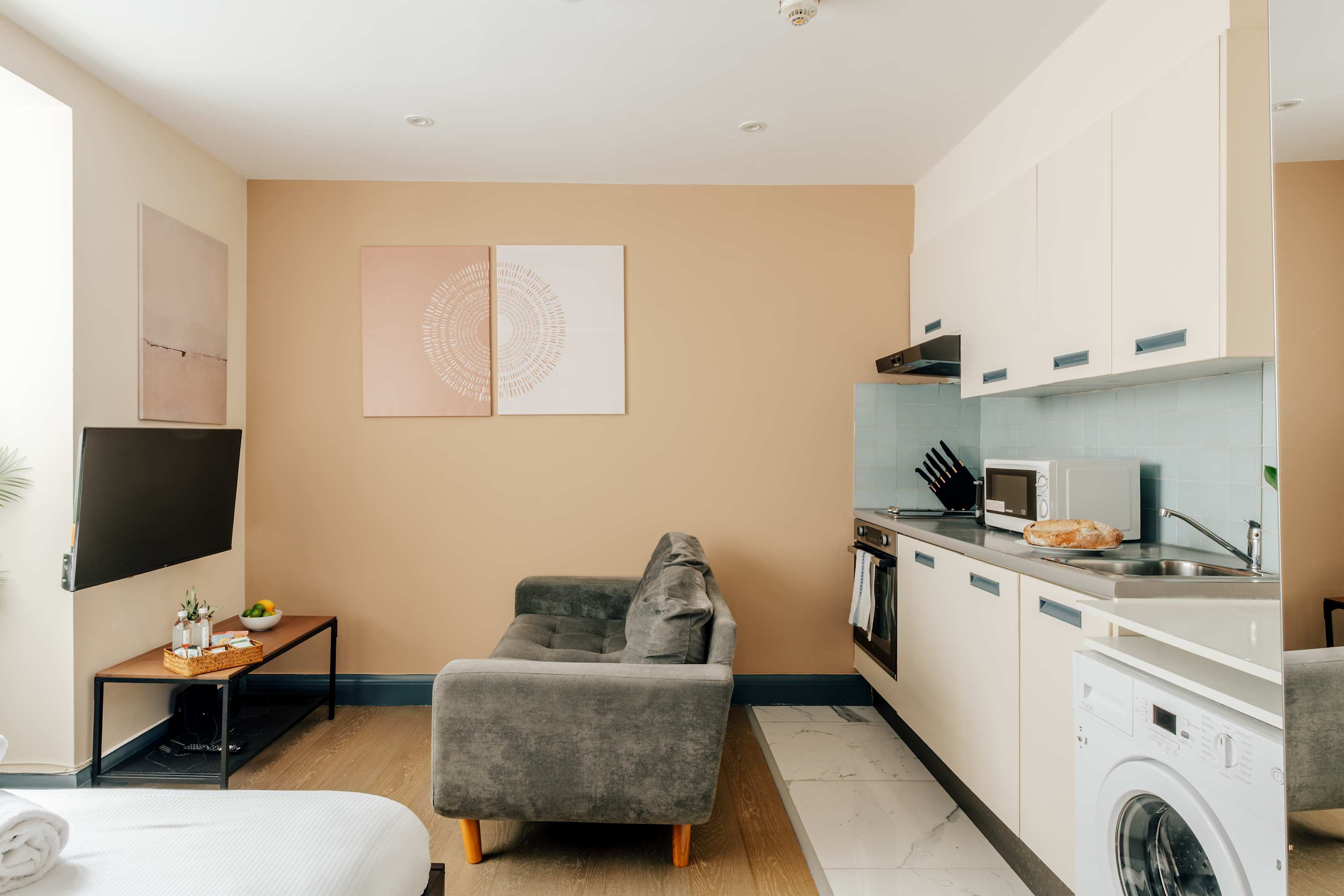 Luxury Studio near Harrods & Knightsbridge in Beaufort Gardens 36 SW3 1PW - Property image 13 - VivreStays