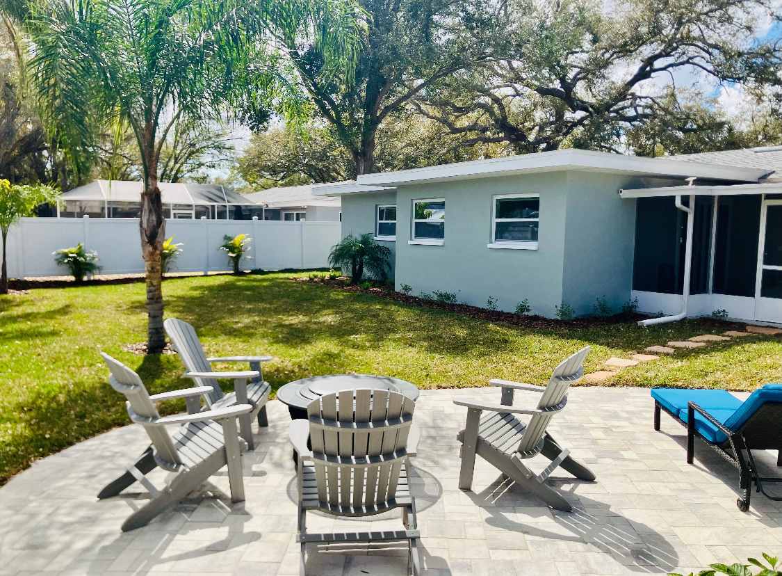 Dog-Friendly Coastal Retreat | Near Beaches & Shops