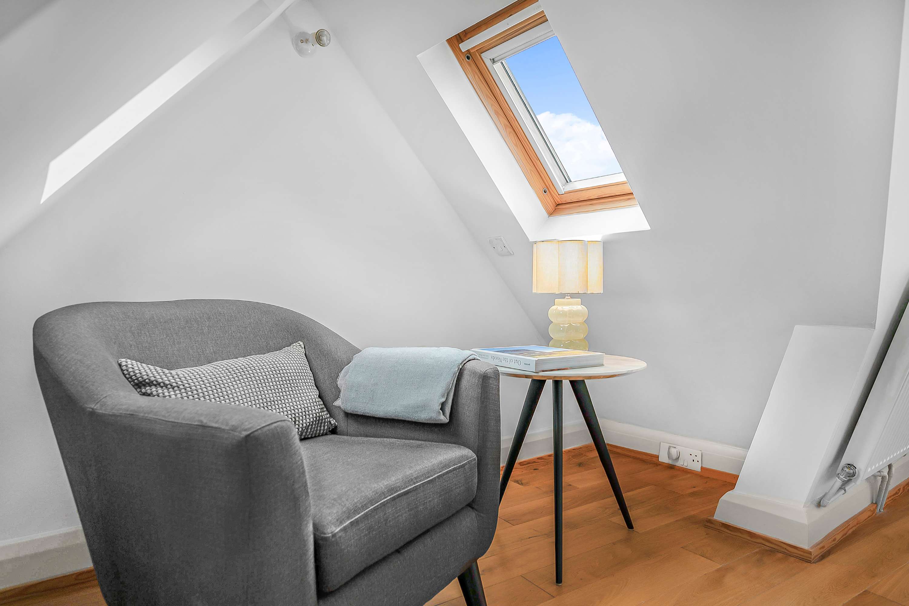 Skylit Top-Floor Studio - Soho - Sleeps 4 in Bateman Street, 5 W1D - Property image 11 - VivreStays