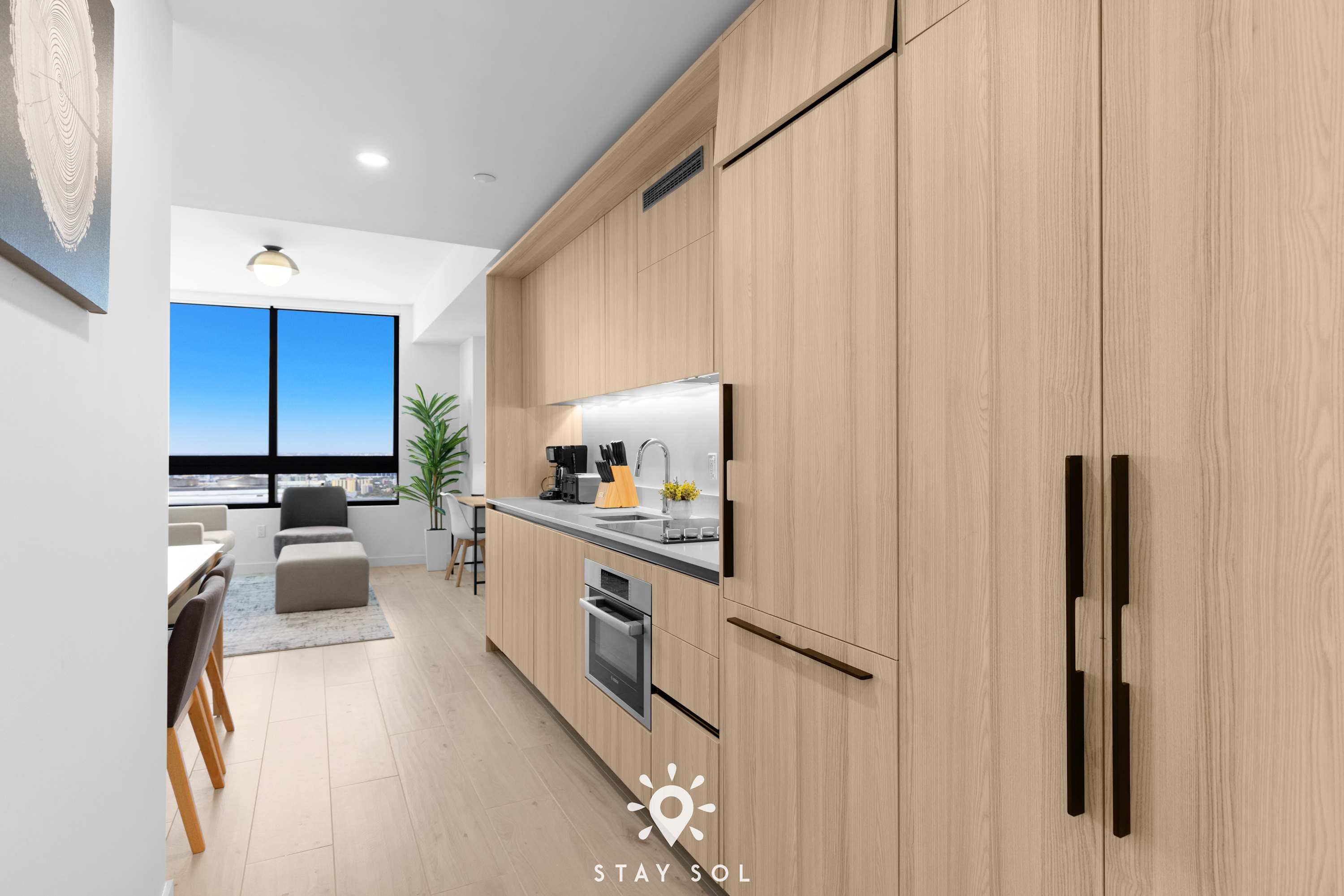 Skyline Views and Smart Luxury 2BR Apt in Miami