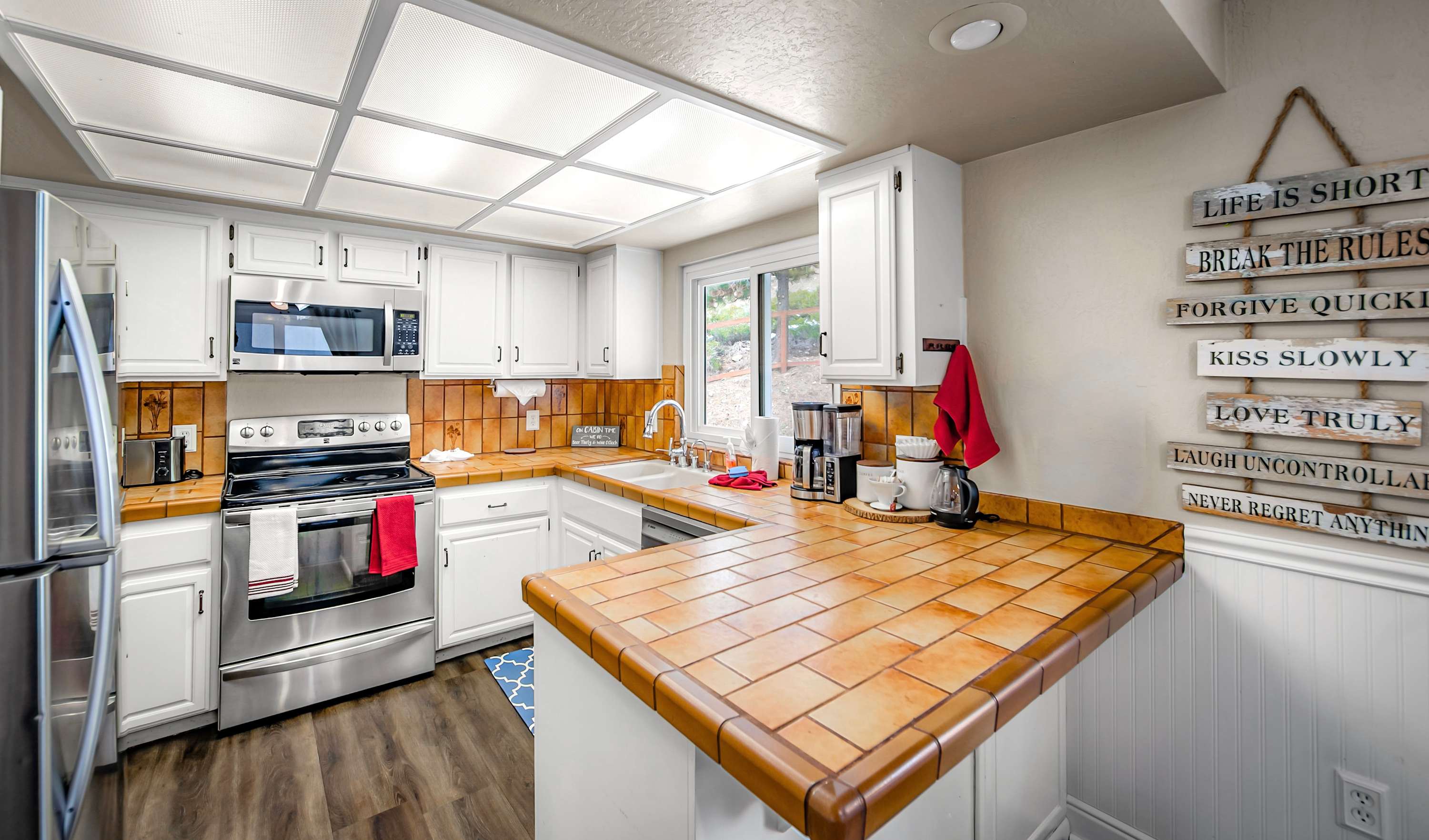 The open kitchen is well equipped for an unforgettable getaway​