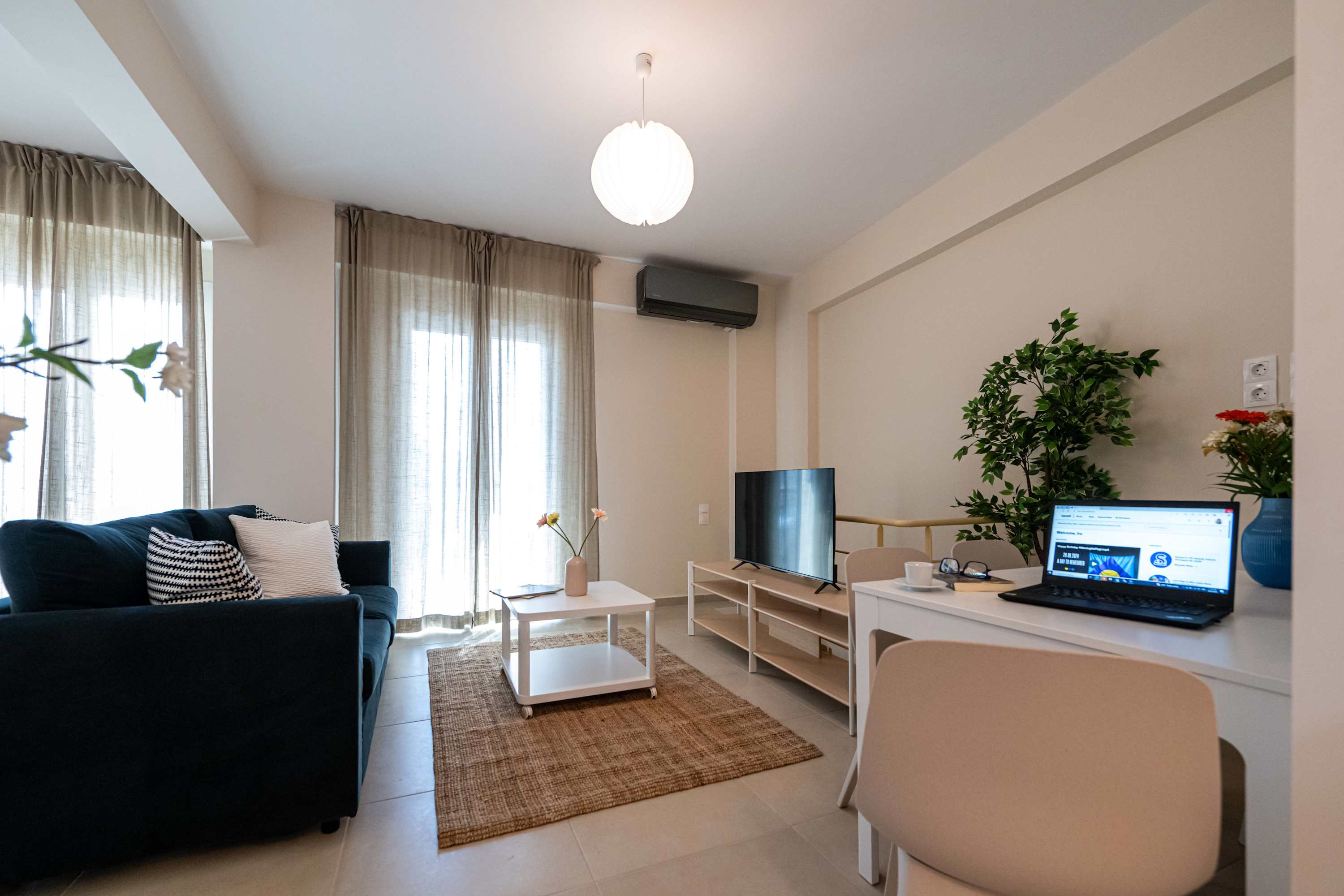 Home Easy Kalamata, Central Getaway, Privé Parking — Kalamata, Messinia — vacation rental