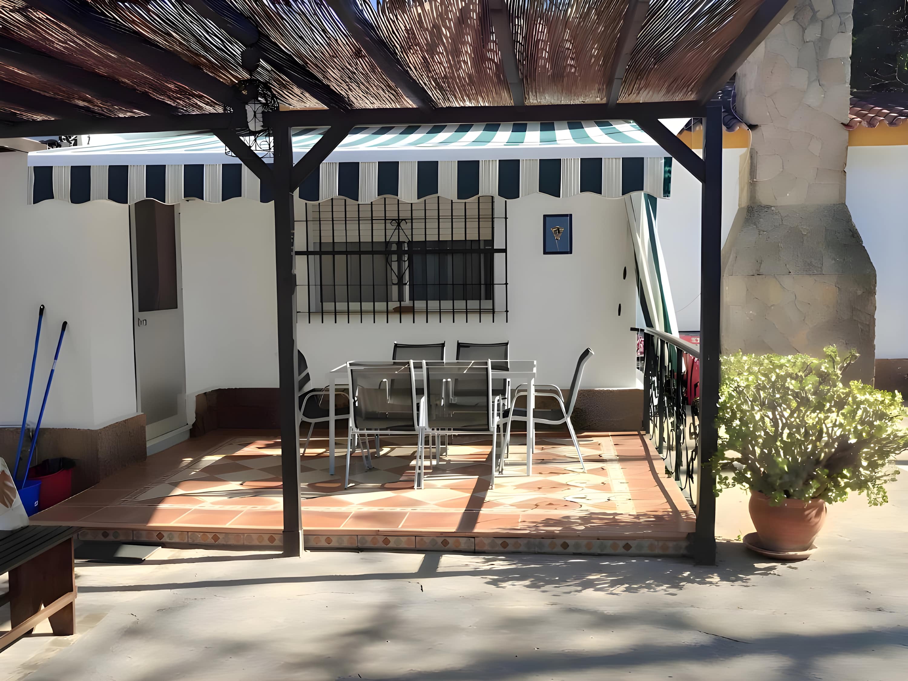 Chalet con Piscina Privada y Barbacoa – Ideal Familias y Grupos, Jerez - image 4