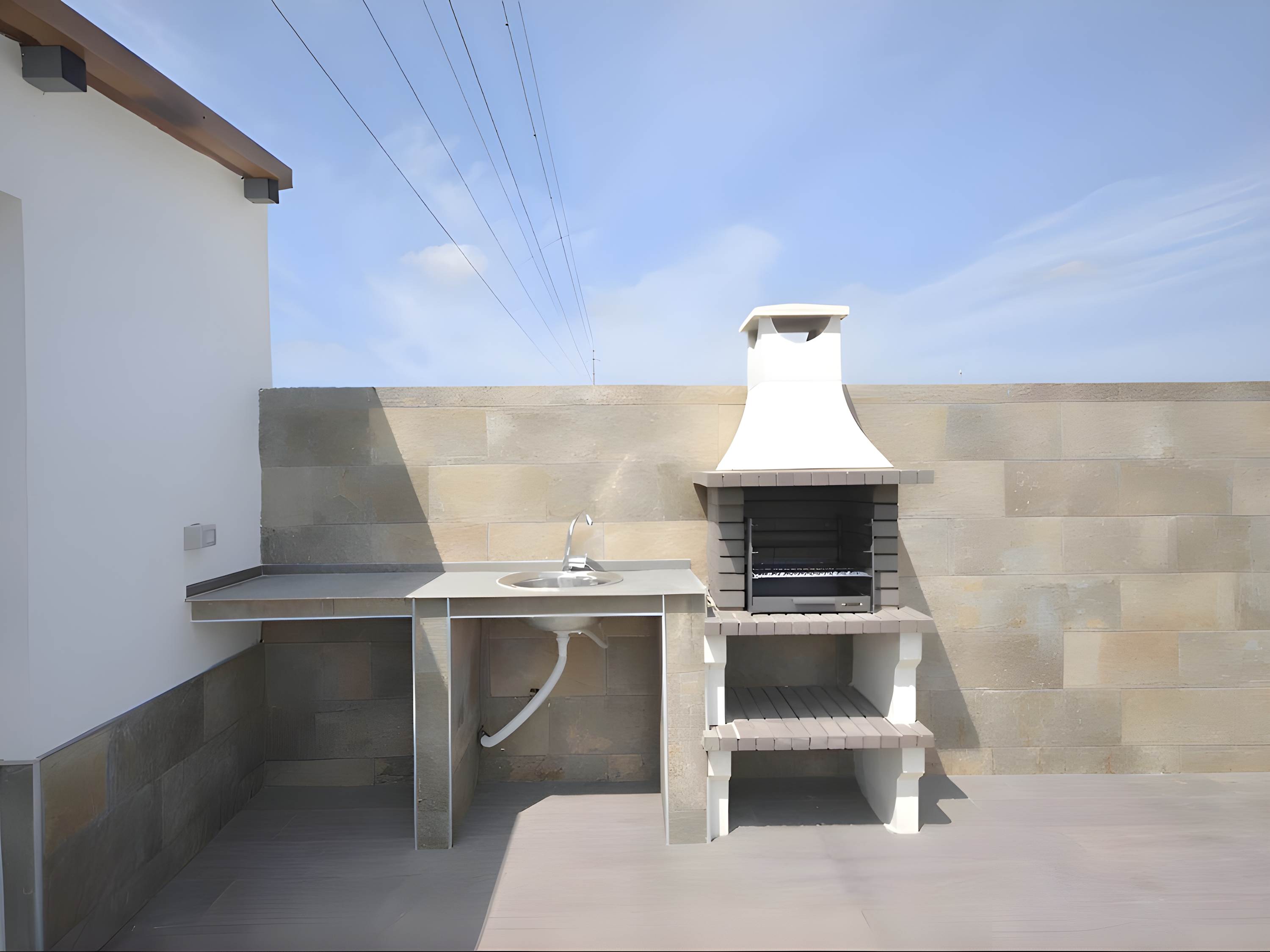 Encantador Chalet con Piscina y Terraza Soleada cerca del Mar en Conil - image 17