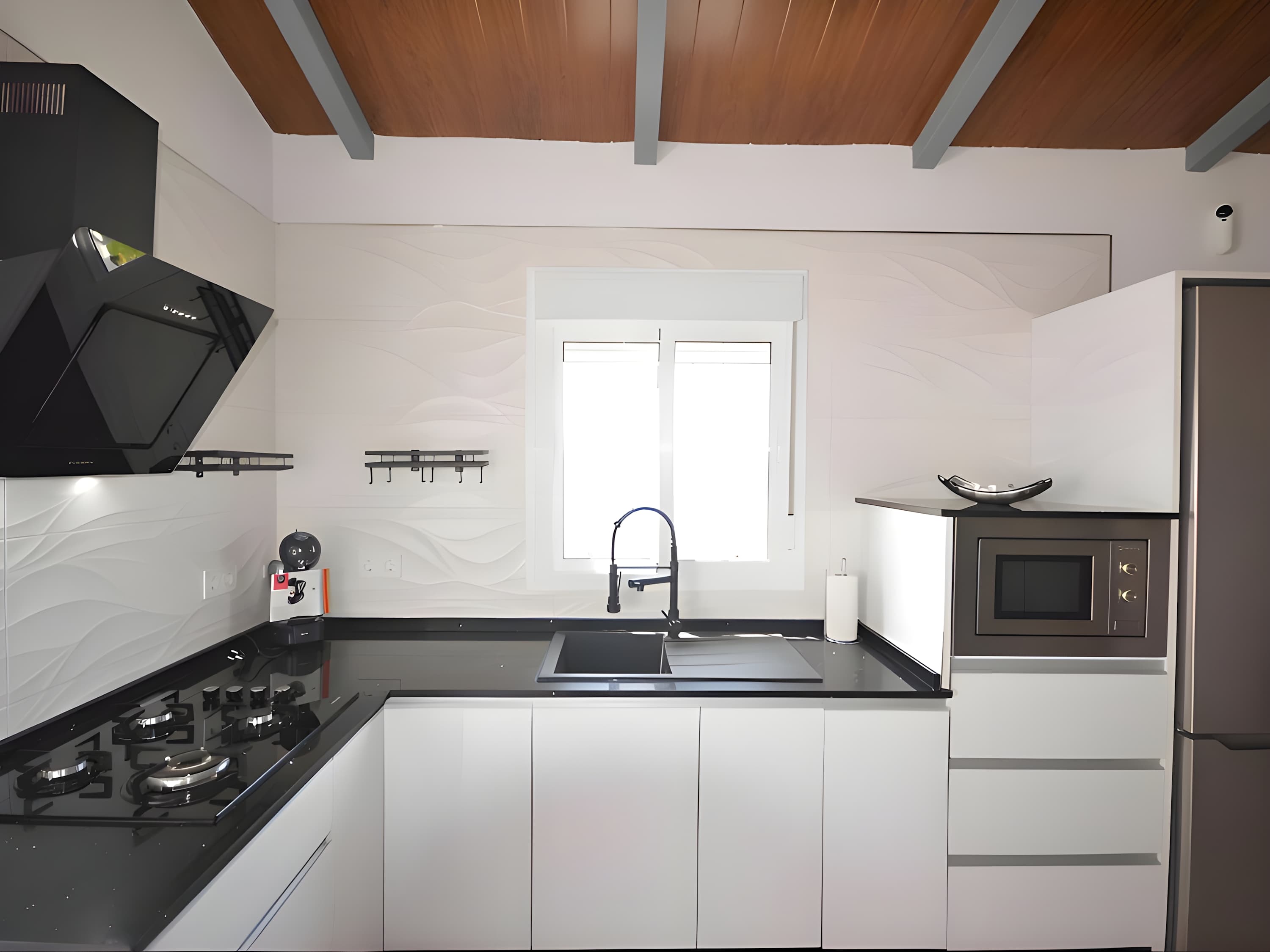 Encantador Chalet con Piscina y Terraza Soleada cerca del Mar en Conil - image 11