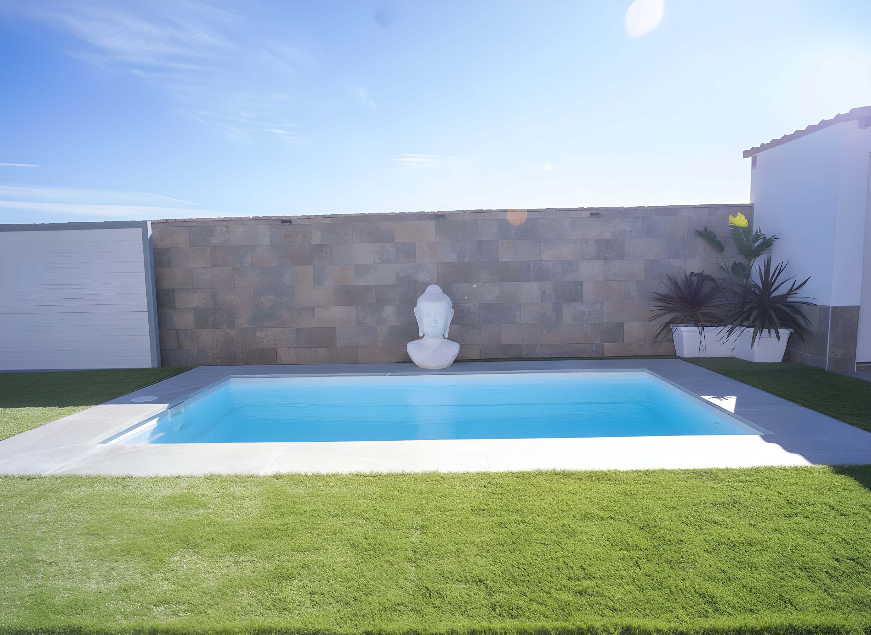 Encantador Chalet con Piscina y Terraza Soleada cerca del Mar en Conil - image 29