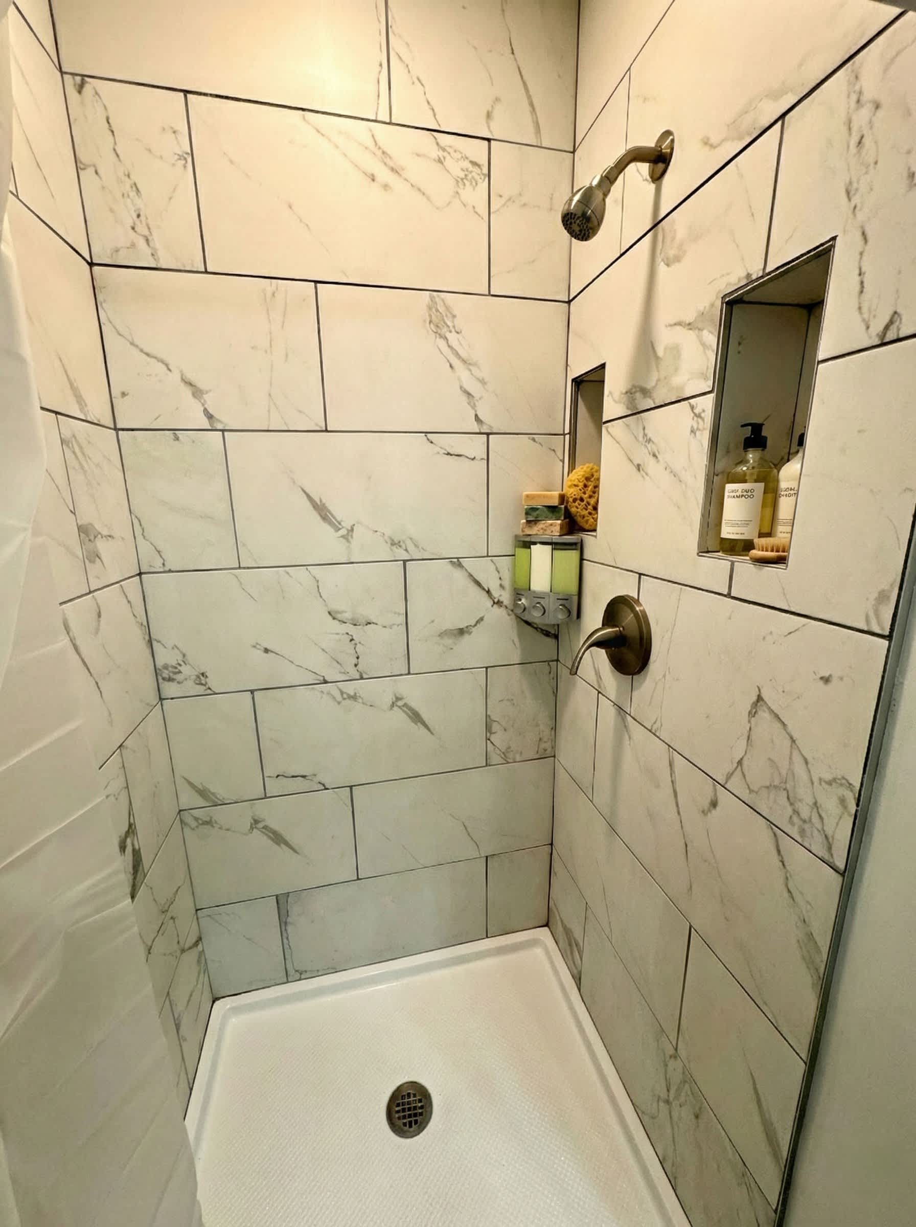 Newly Renovated Apt with King Bed 6