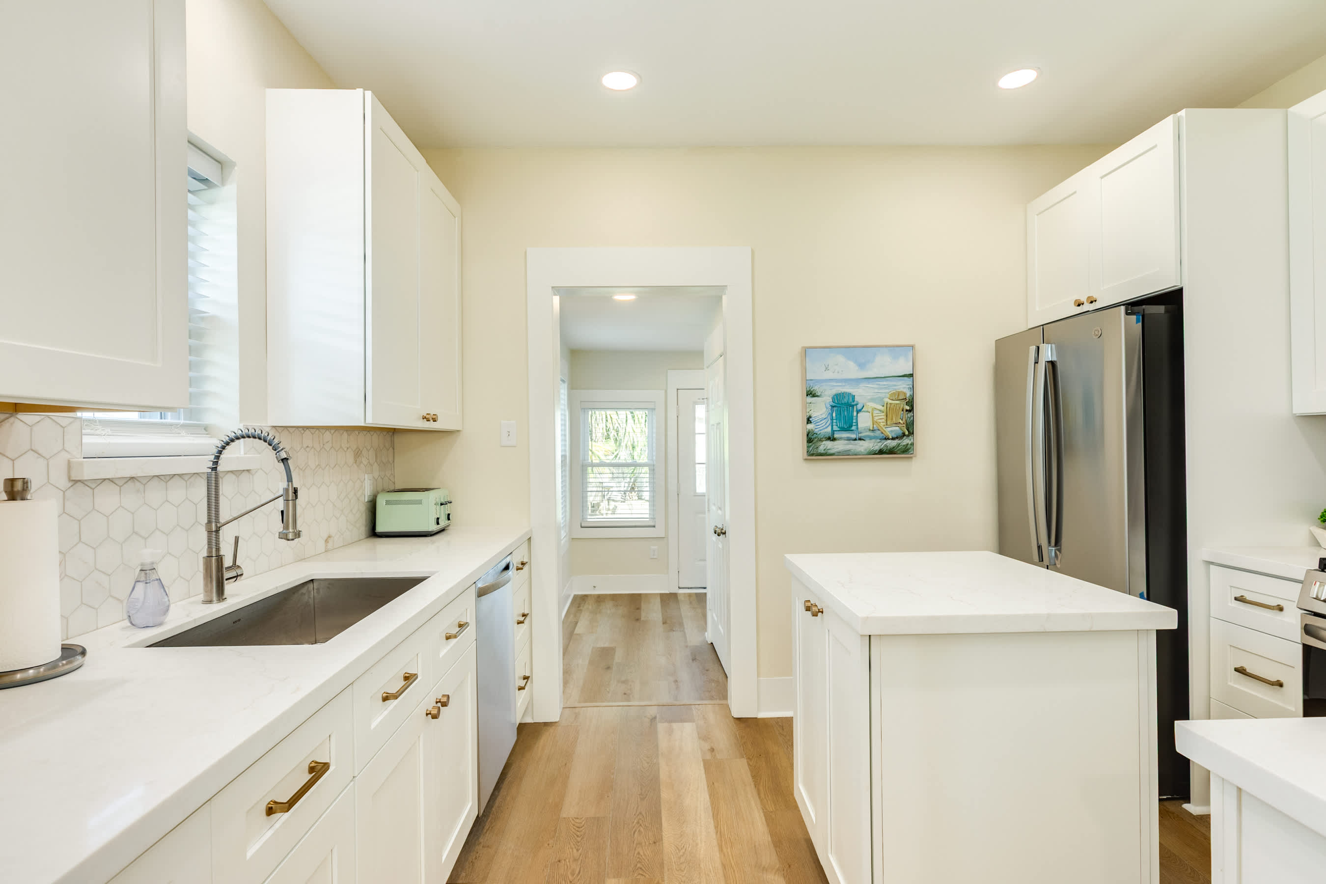 Mid Tide Modern Easy Walk Easy Stay Easy Living 8