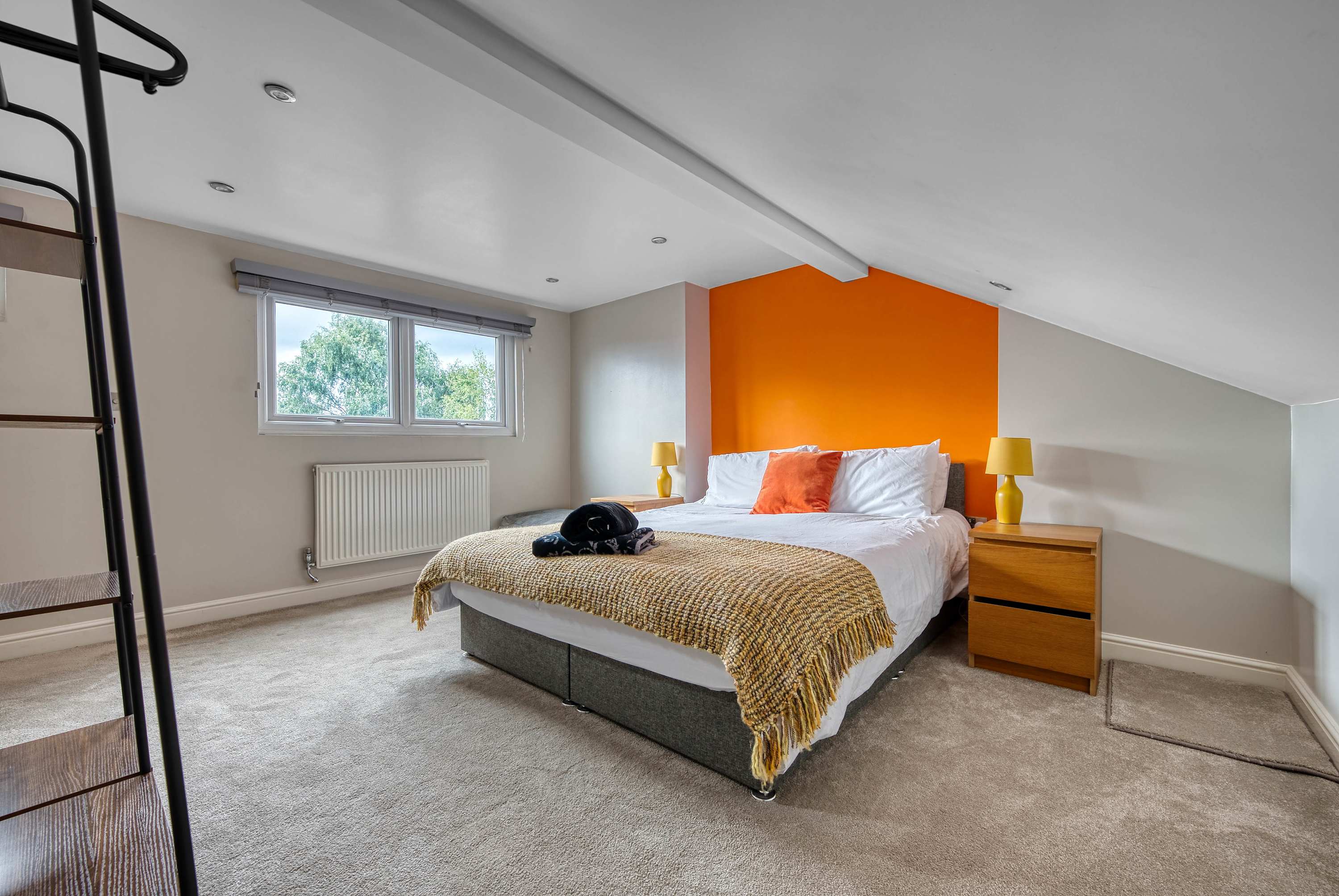 Coventry Work Stay | 4 Bedroom & Parking
